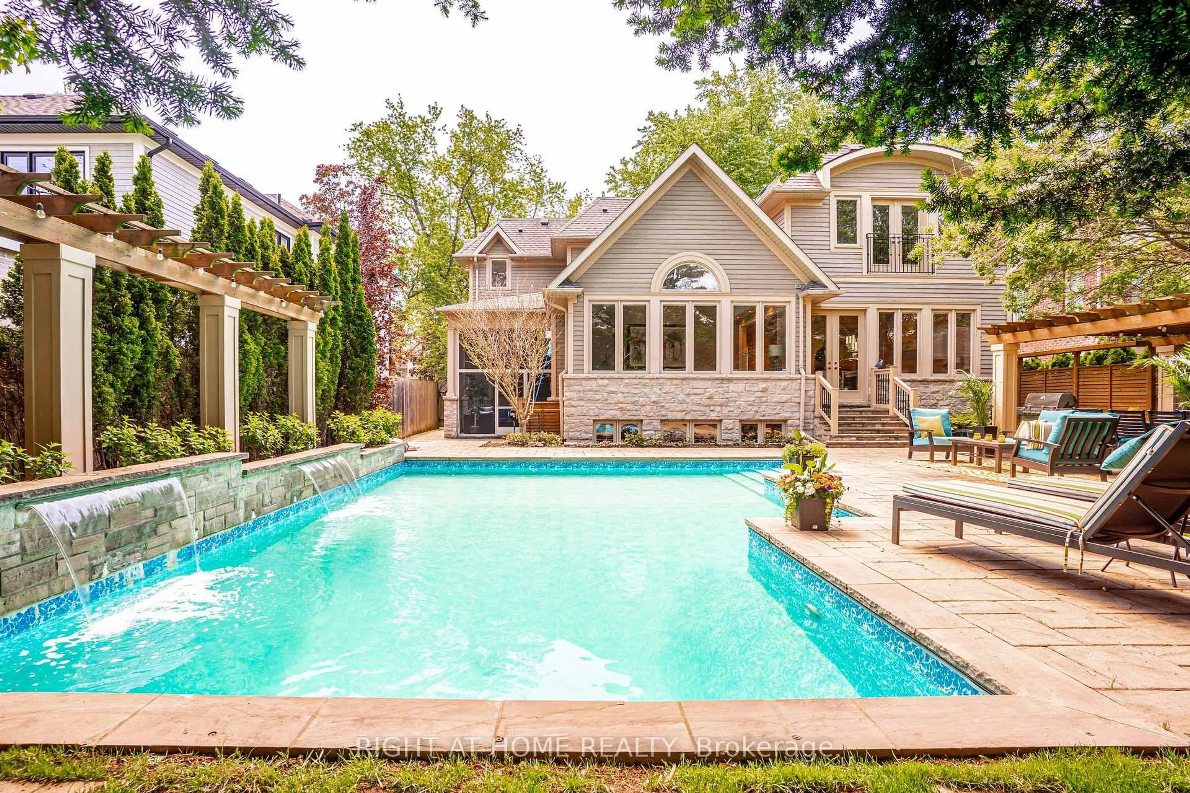 Pool for 1479 Briarwood Cres, Oakville Ontario L6J 2S8