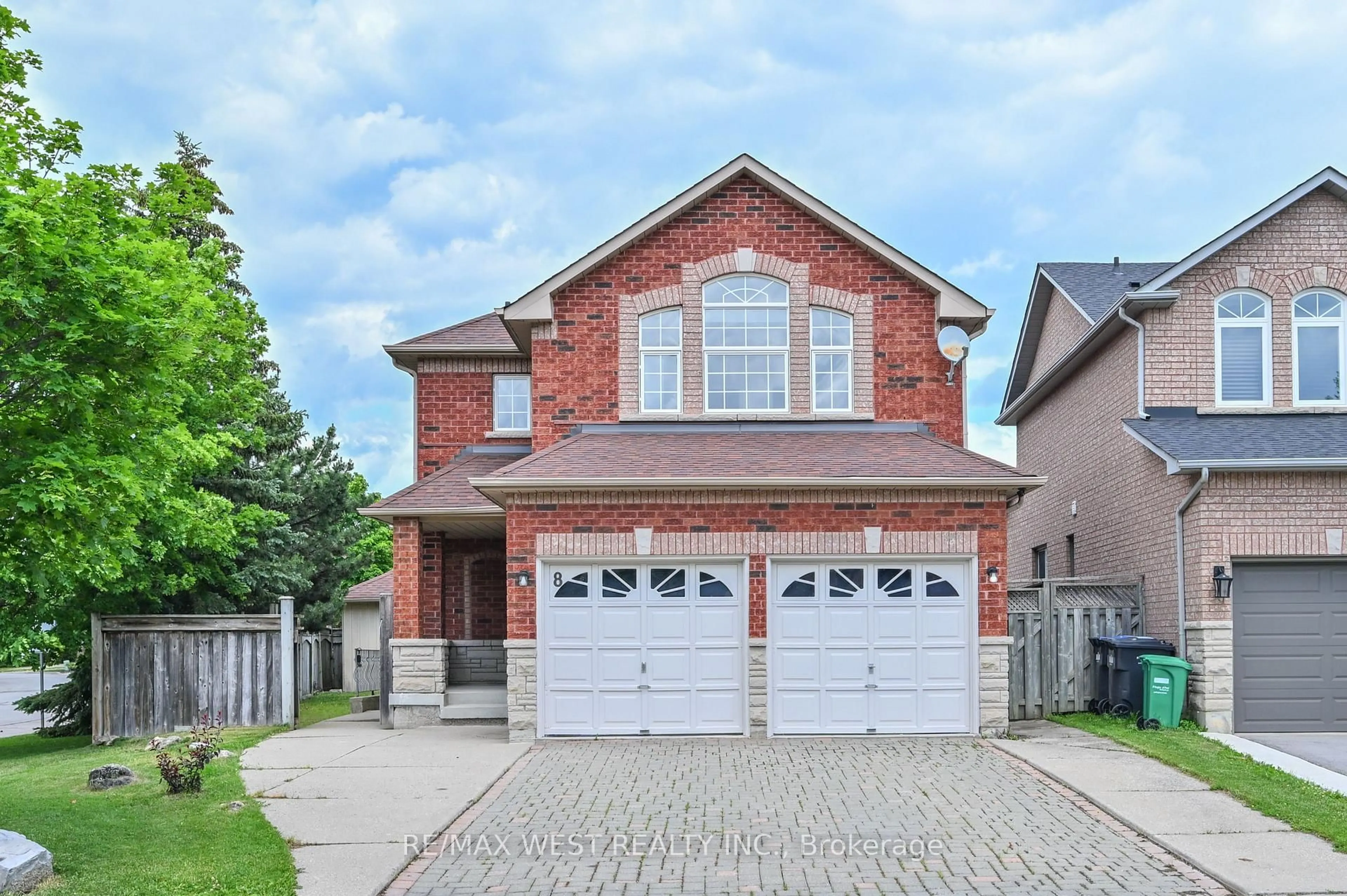 Home with brick exterior material, street for 8 Terrastone Crt, Caledon Ontario L7E 2T7