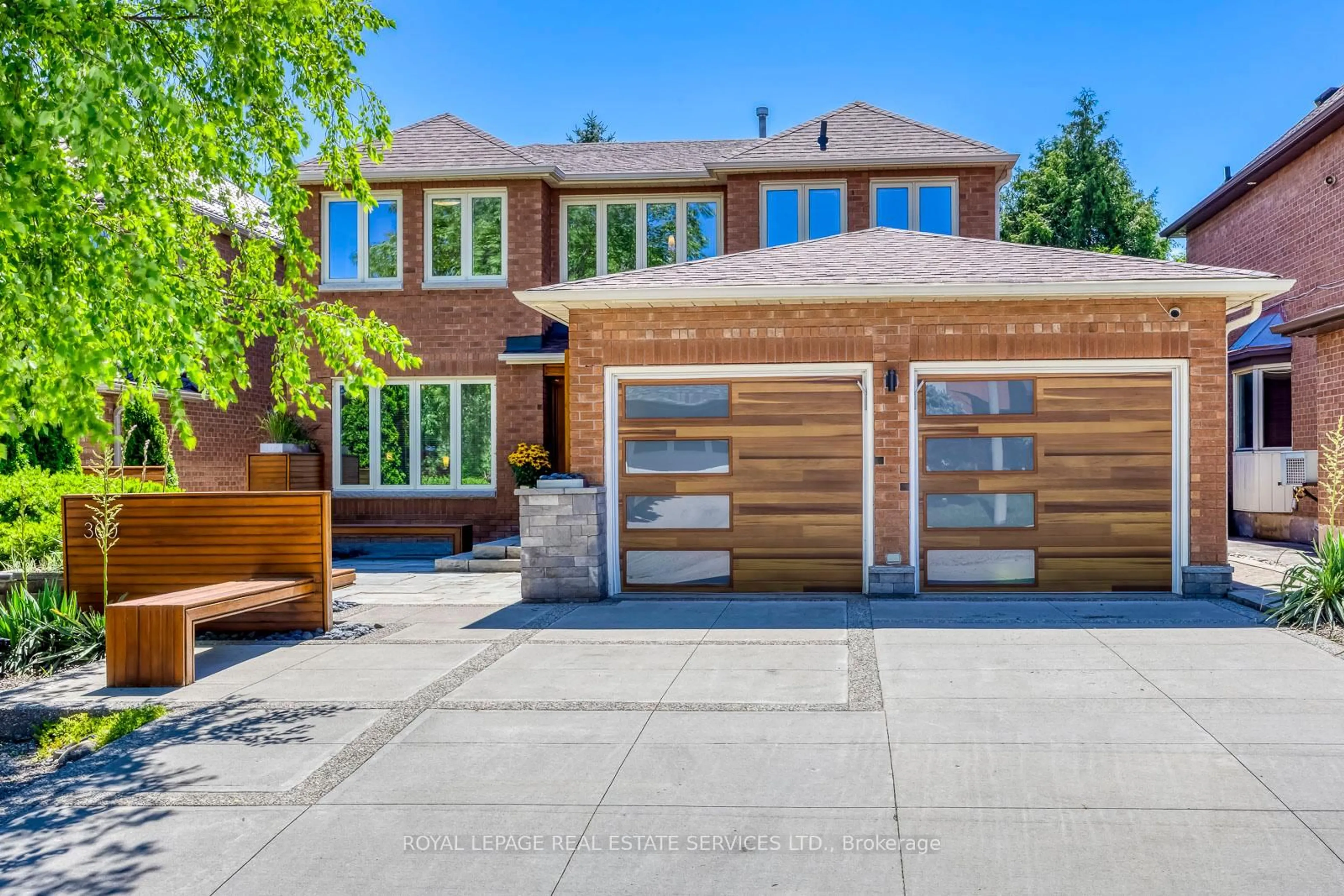 Home with brick exterior material, street for 300 Canital Crt, Mississauga Ontario L4Z 3B6