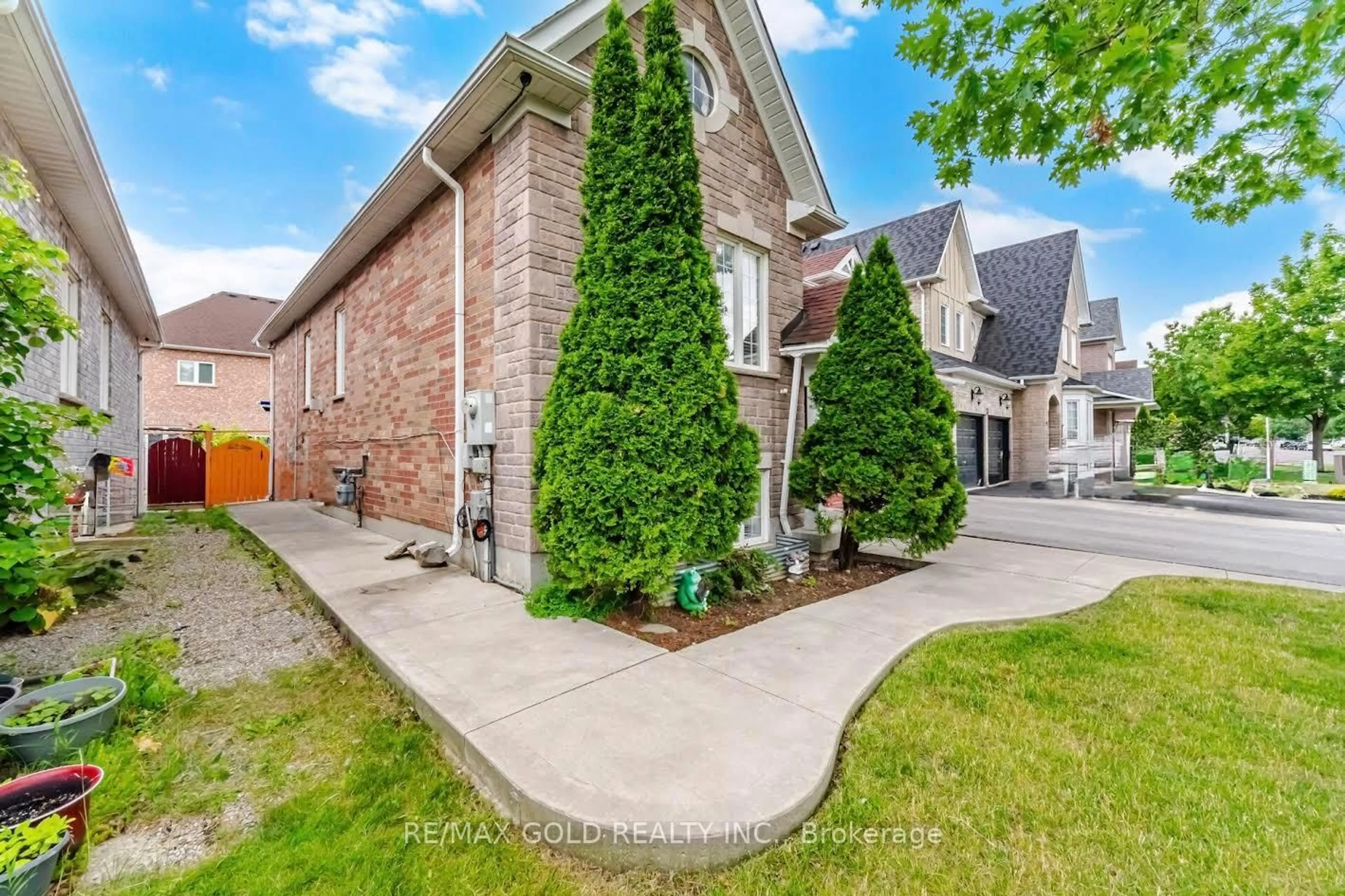 Home with brick exterior material, street for 25 Treeline Blvd, Brampton Ontario L6P 1C5
