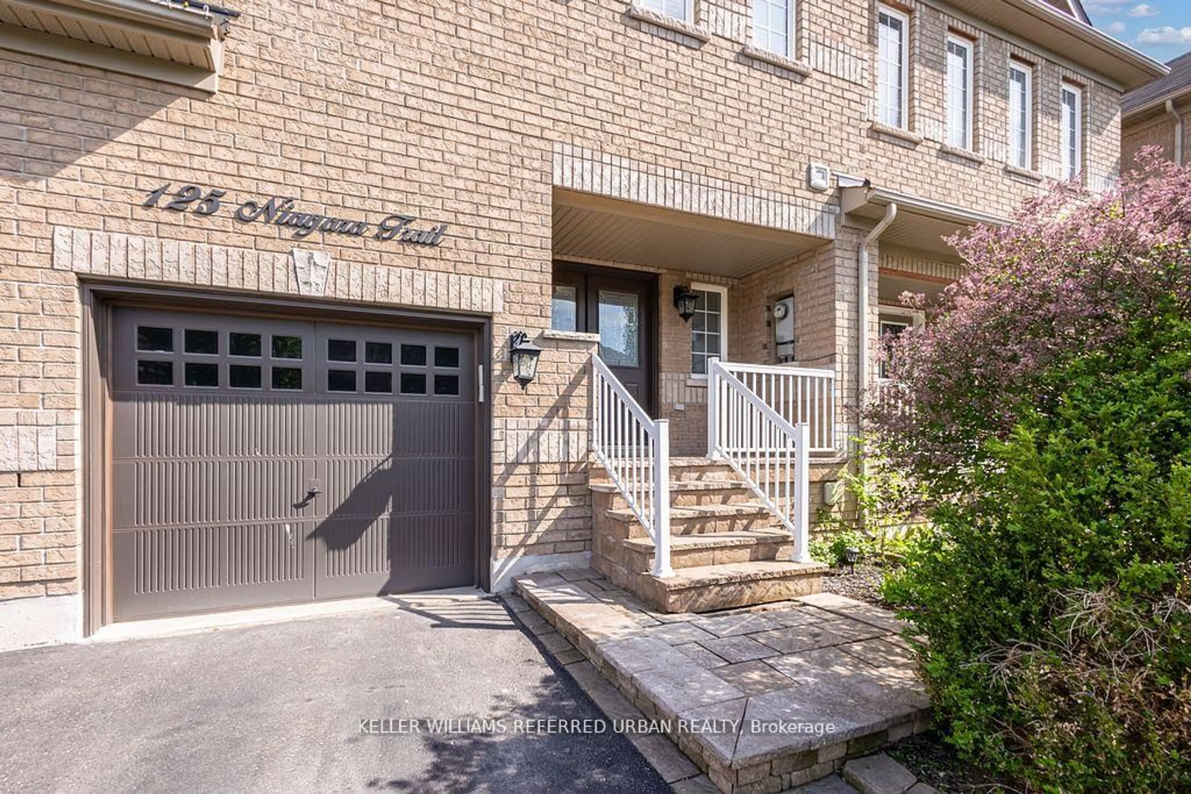 Home with brick exterior material, street for 125 Niagara Tr, Halton Hills Ontario L7G 0A6