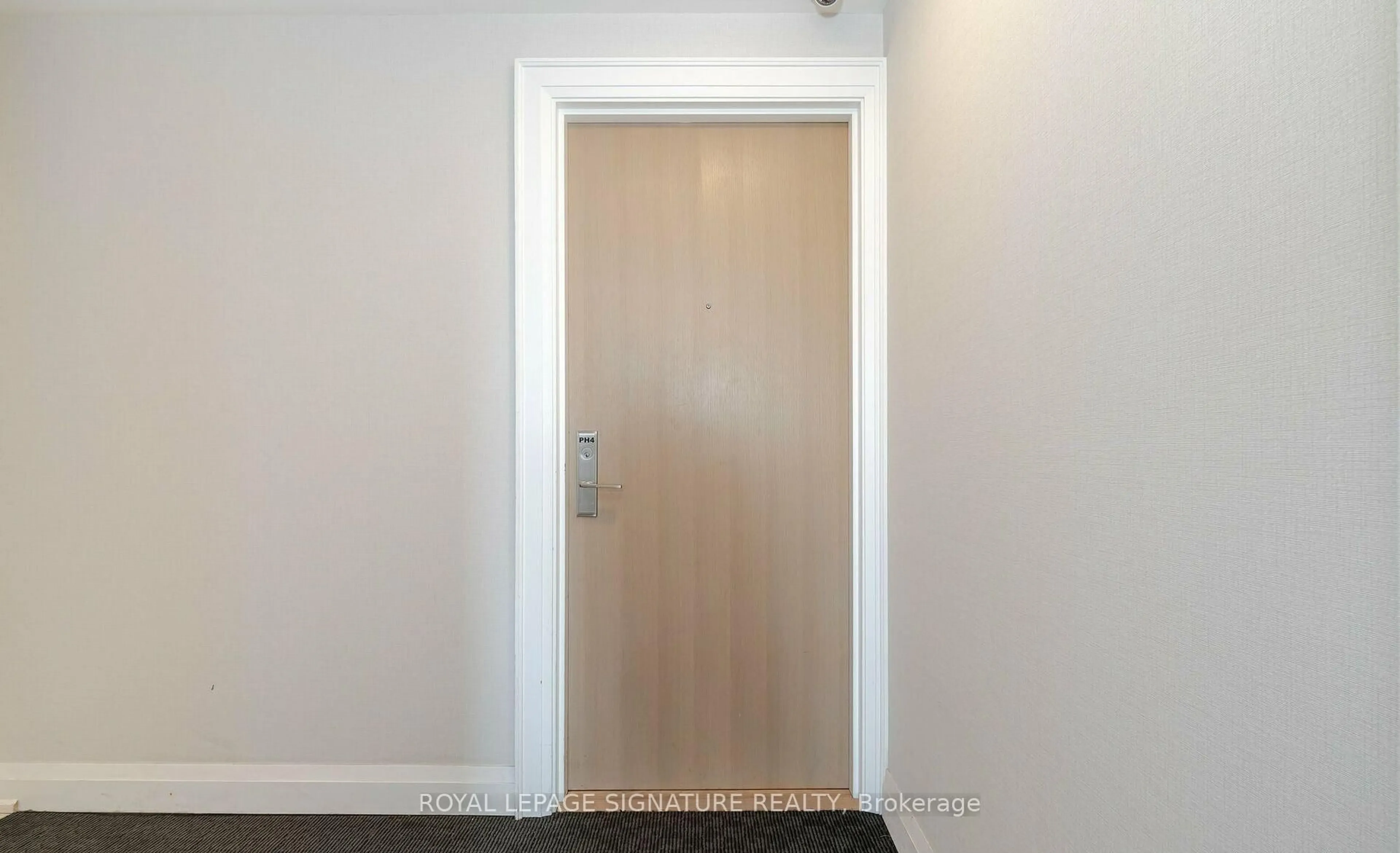 Unknown for 16 McAdam Ave #PH904, Toronto Ontario M6A 0B9