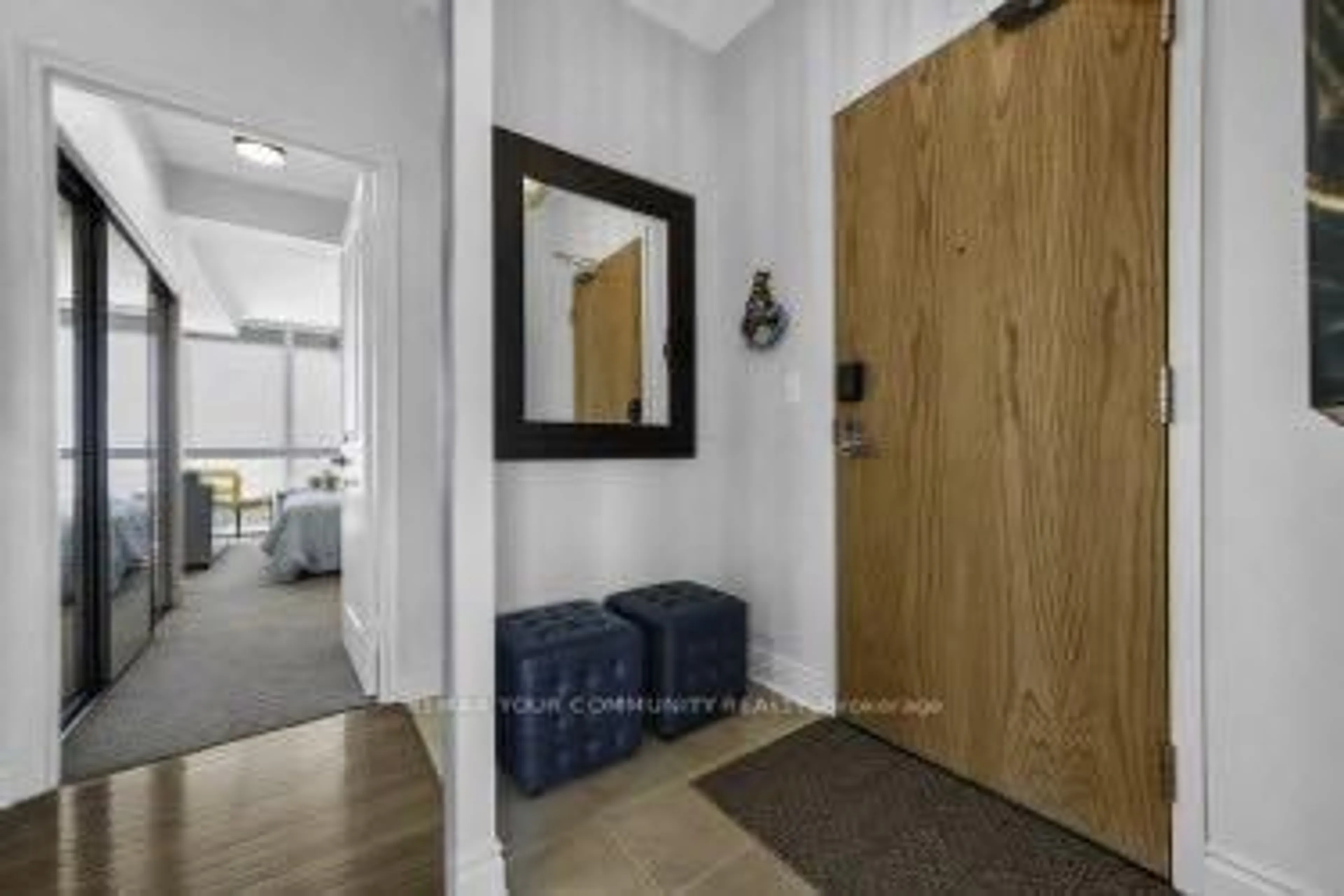 Indoor entryway for 1910 Lake Shore Blvd #1108, Toronto Ontario M6S 1A2
