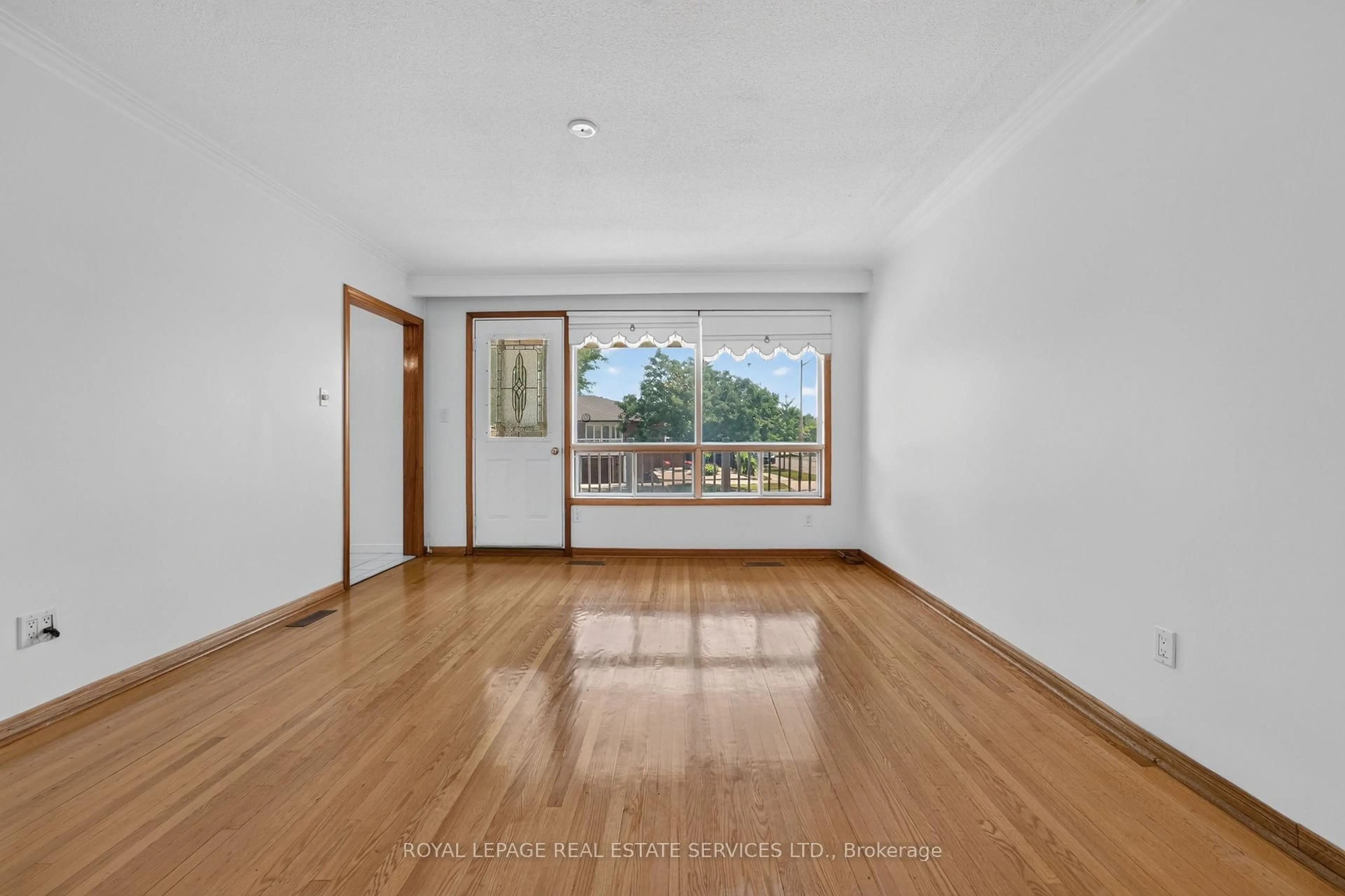 Unknown for 108 Anthia Dr, Toronto Ontario M9L 1K8