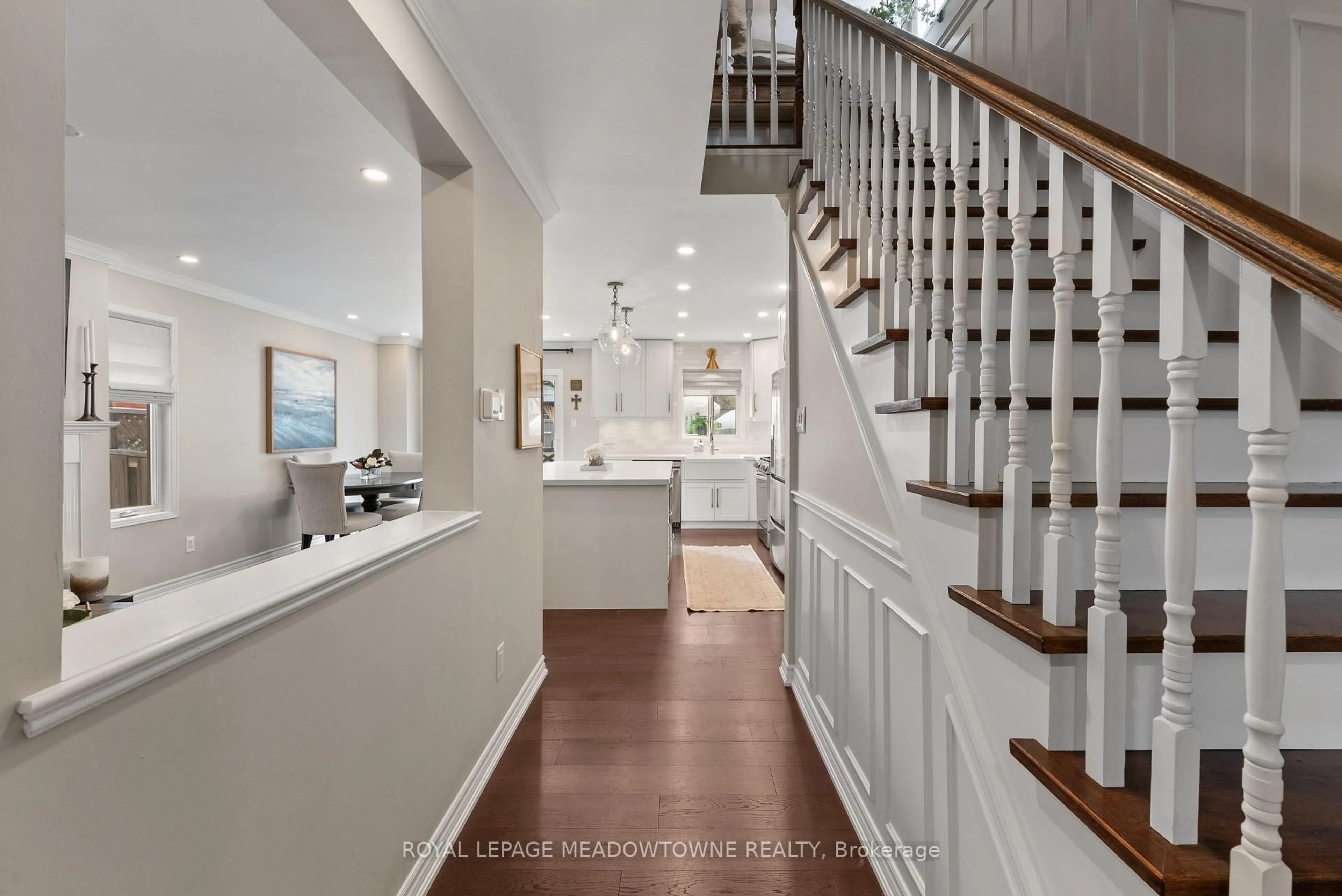 Indoor entryway for 3453 Bertrand Rd, Mississauga Ontario L5L 4G6
