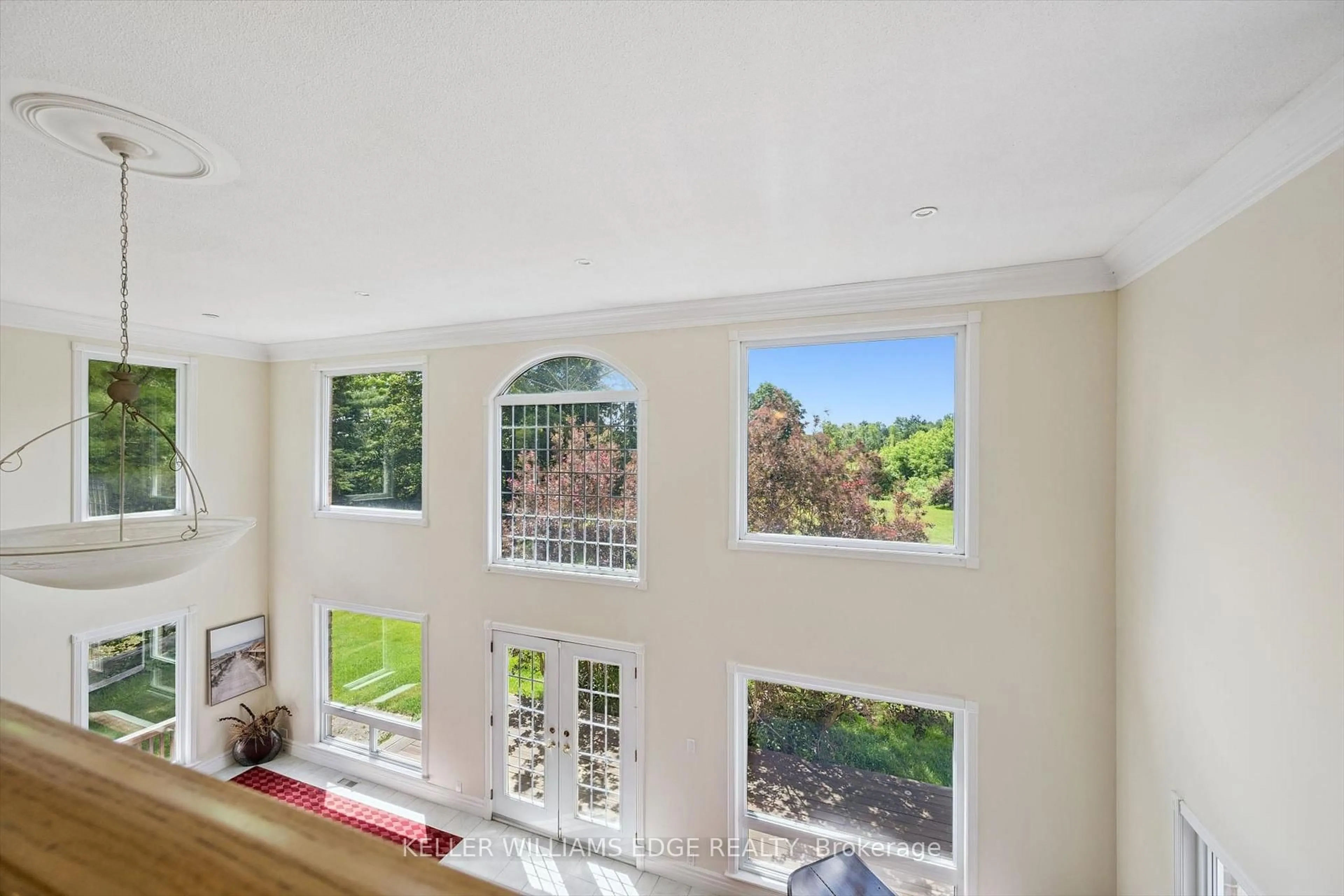 Indoor foyer for 57 Kennedy Rd, Caledon Ontario L7C 2M7