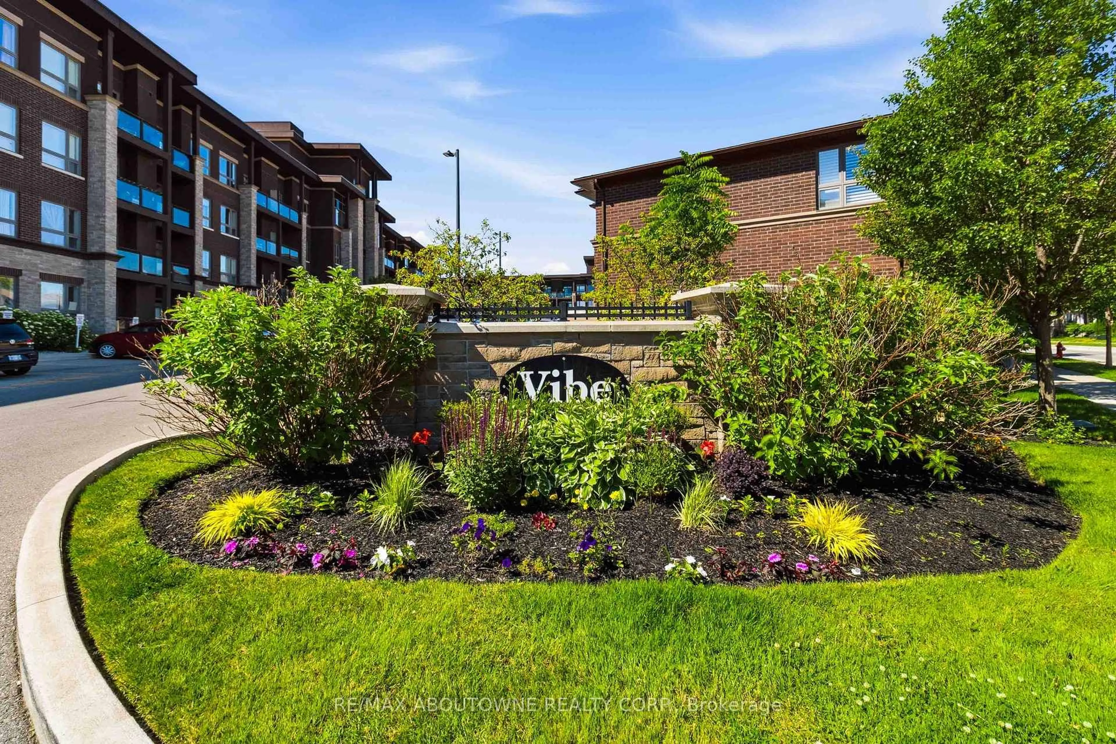 Patio, unknown for 5020 Corporate Dr #408, Burlington Ontario L7L 0H7
