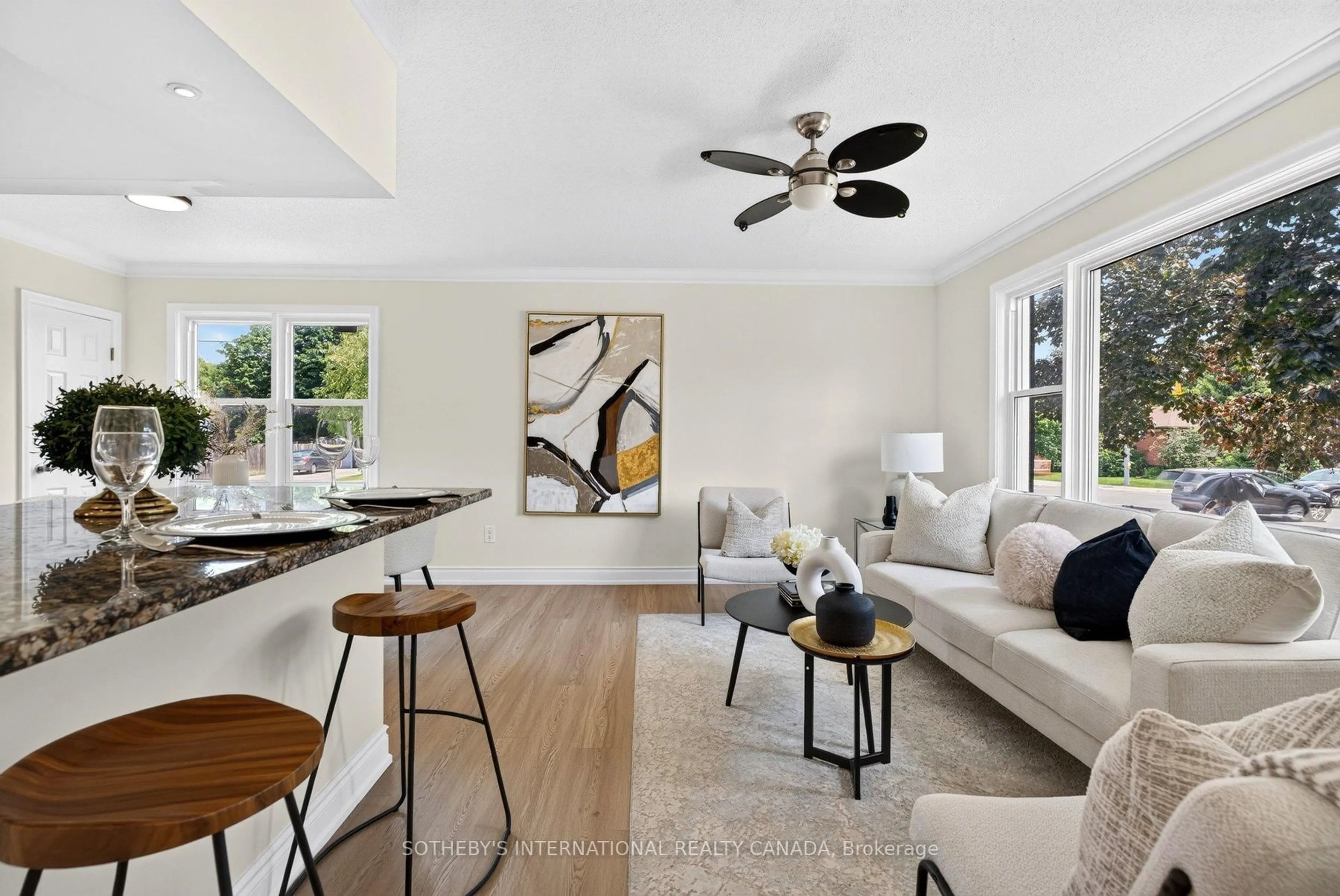 Living room with furniture, ceramic/tile floor for 2265 Prospect St, Burlington Ontario L7R 1Z9