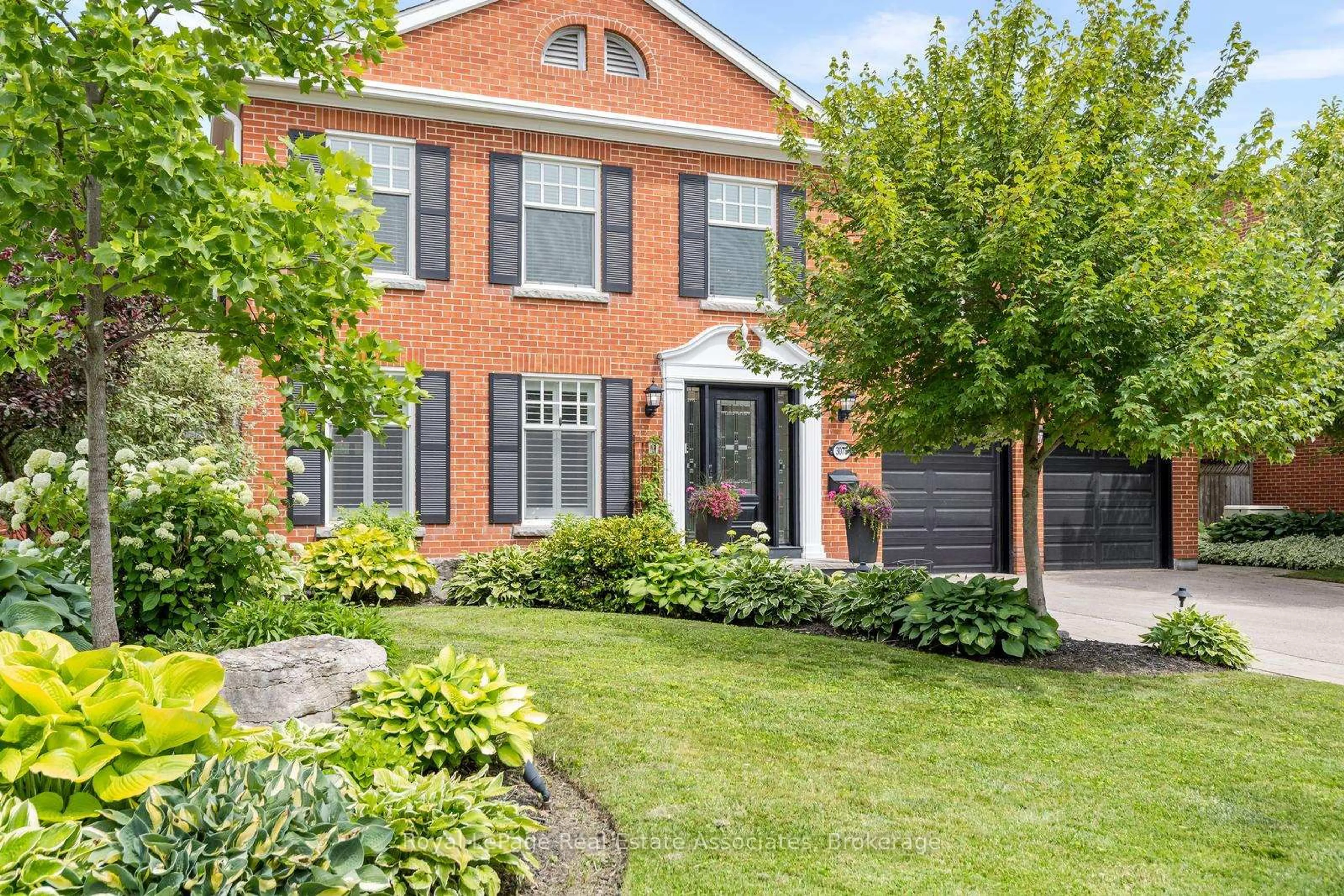Home with brick exterior material, street for 3075 Council Ring Rd, Mississauga Ontario L5L 1N7