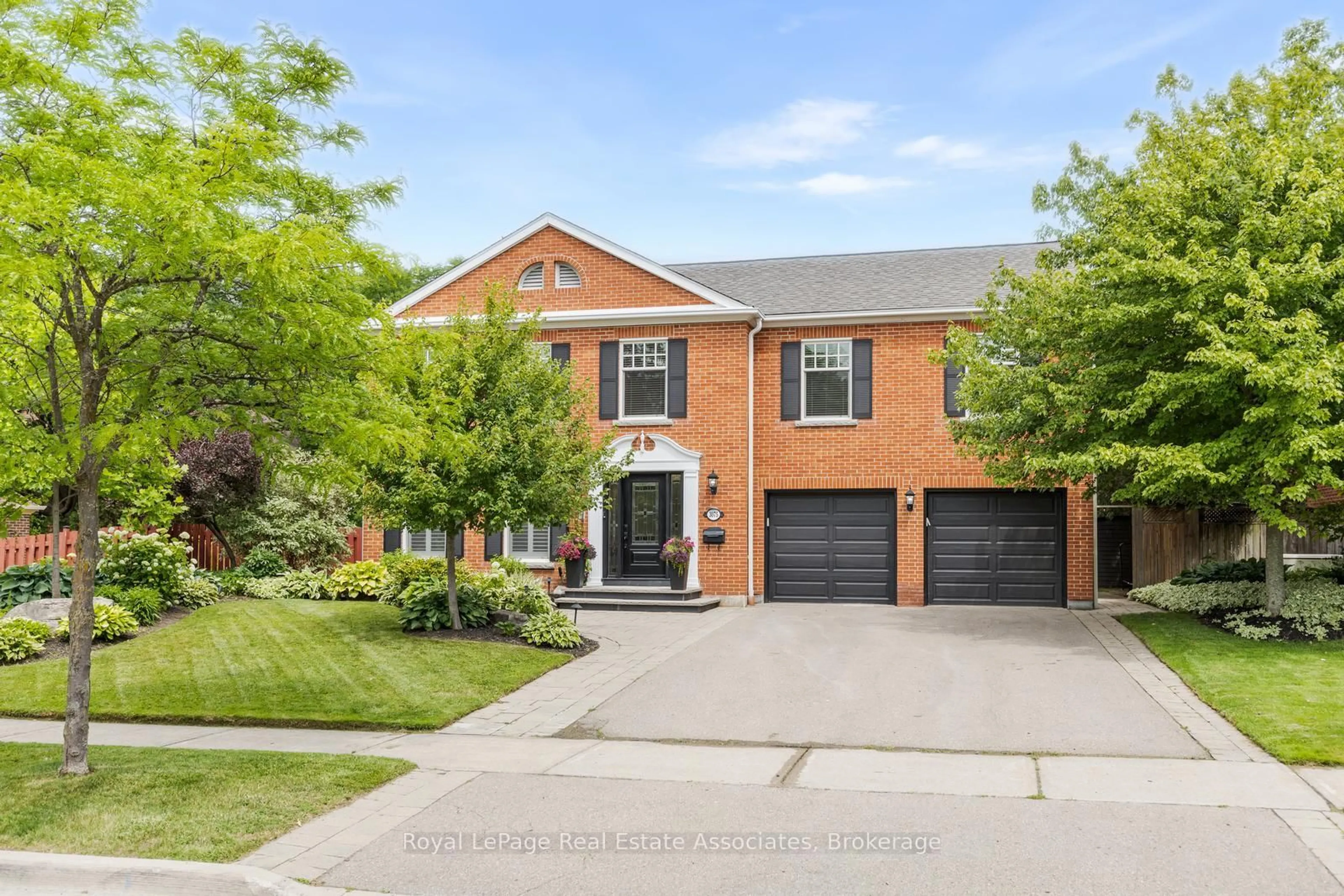 Home with brick exterior material, street for 3075 Council Ring Rd, Mississauga Ontario L5L 1N7
