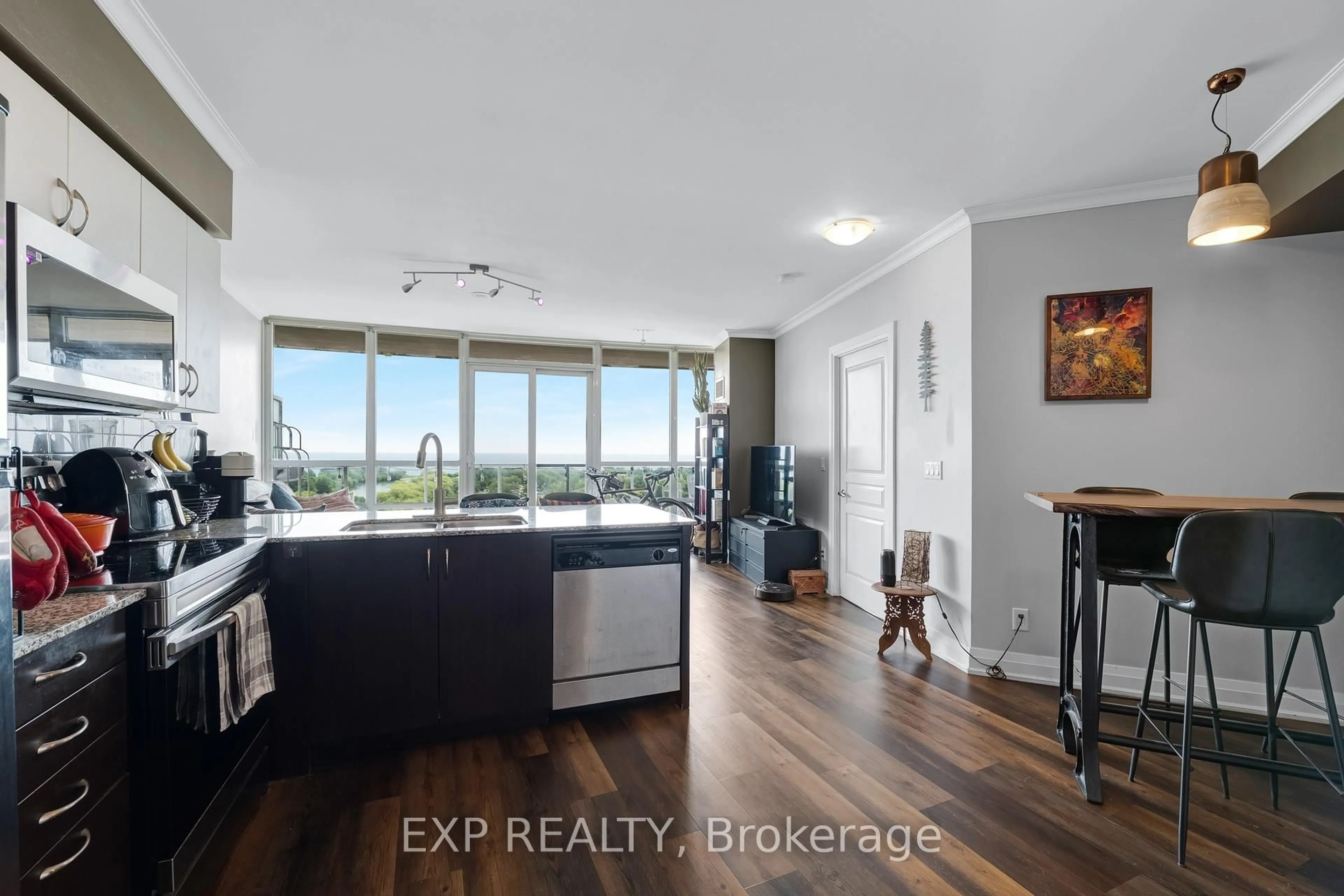 Open concept kitchen, unknown for 2230 Lake Shore Blvd #808, Toronto Ontario M8V 0B2