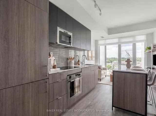 220 Missinnihe Way #717, Mississauga 2