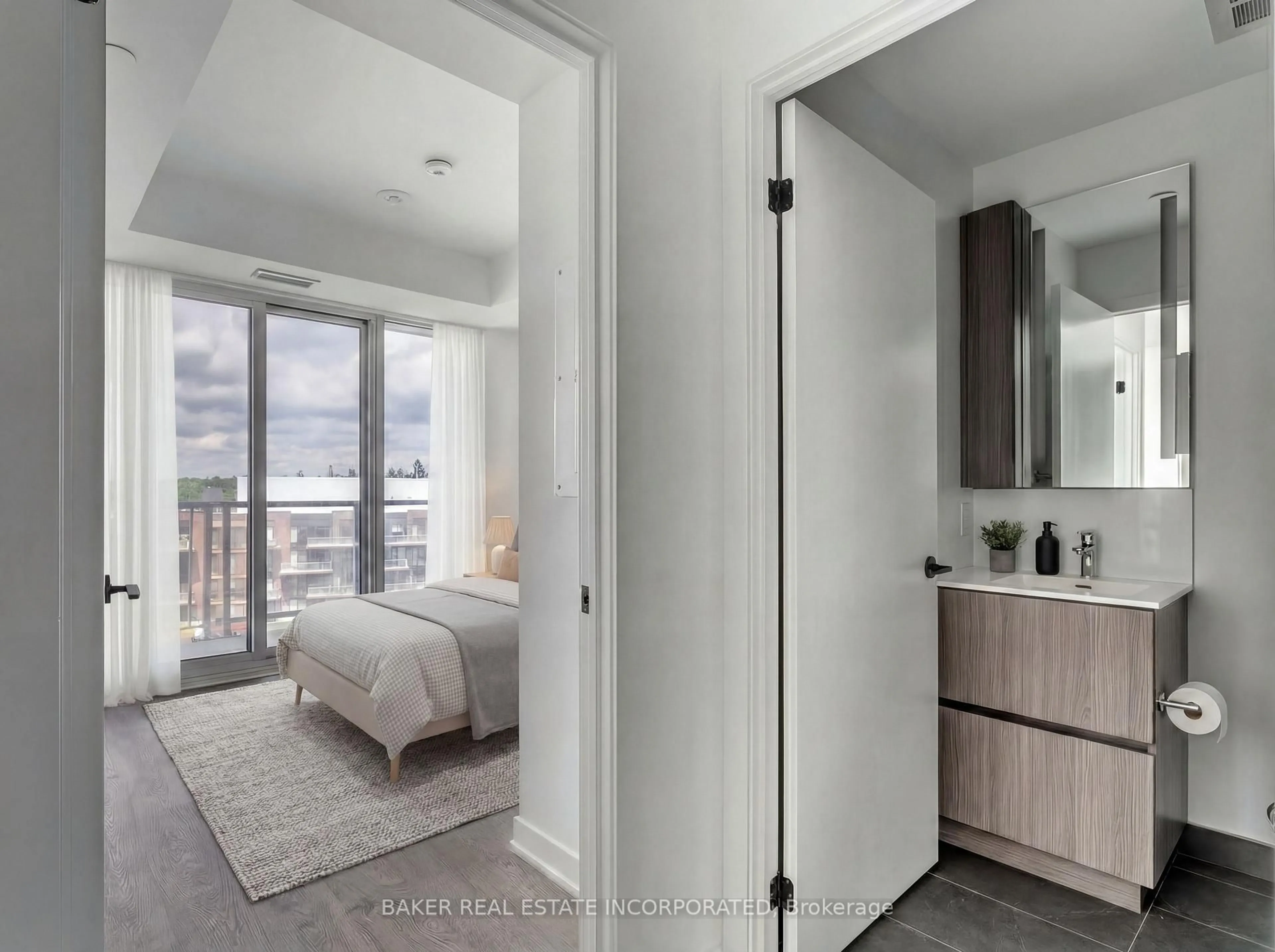 A pic of a room for 220 Missinnihe Way #717, Mississauga Ontario L5H 0A9