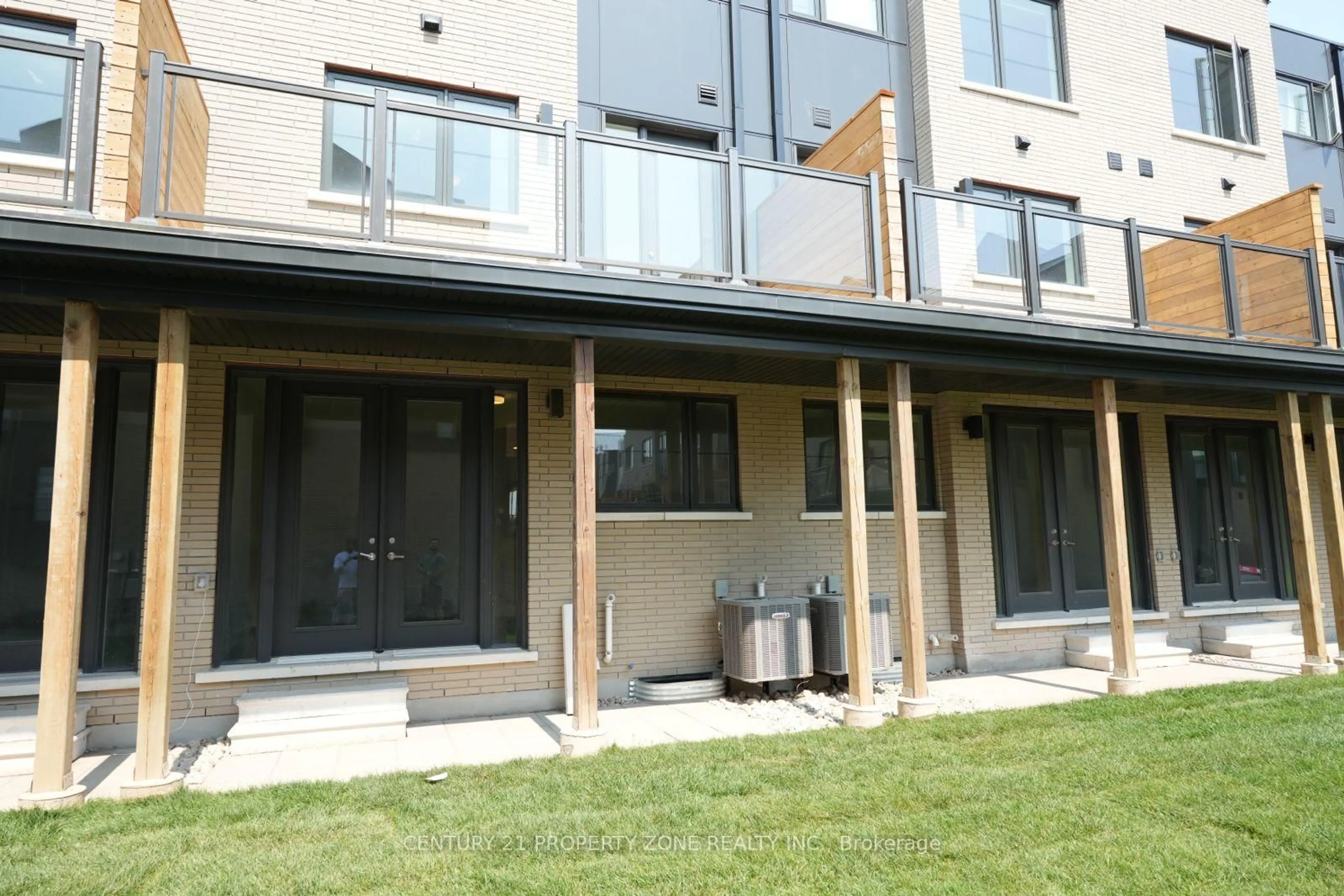 Patio, street for 2273 Turnberry Rd #52, Burlington Ontario L7M 2B2