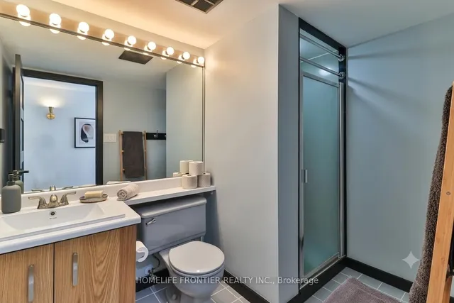 2261 Lakeshore Blvd #611, Toronto 5