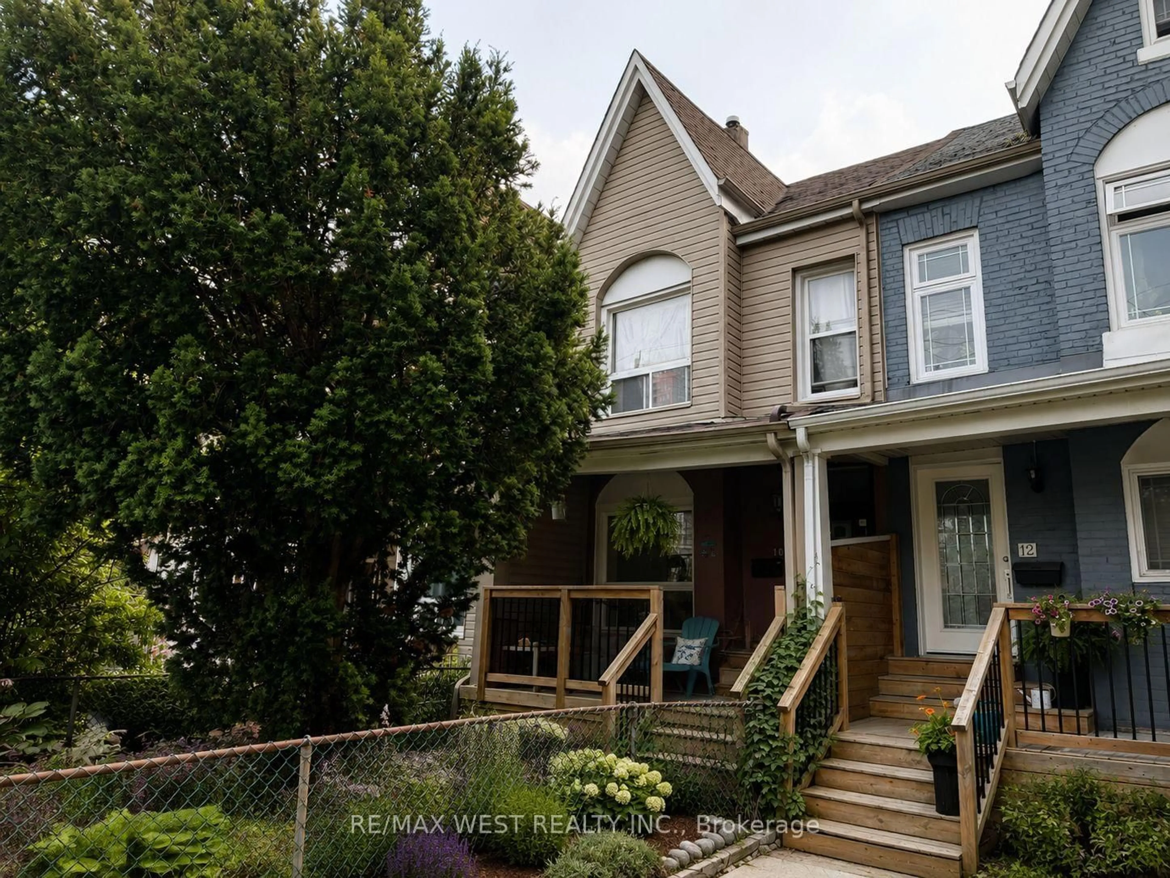 Home with vinyl exterior material, street for 10 Wiltshire Ave, Toronto Ontario M6N 2V9