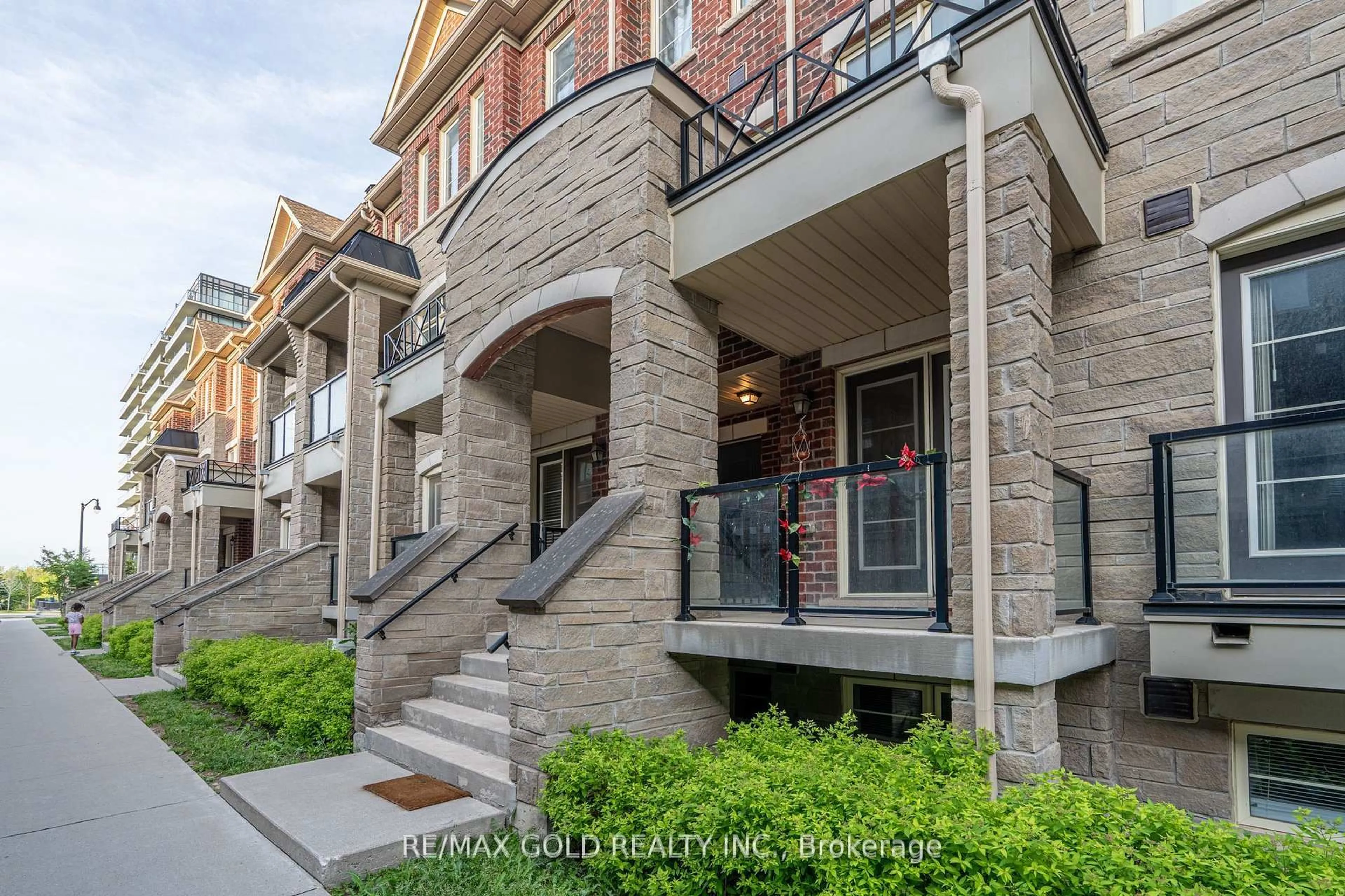 Home with brick exterior material, street for 200 Veterans Dr #45, Brampton Ontario L7A 4S6