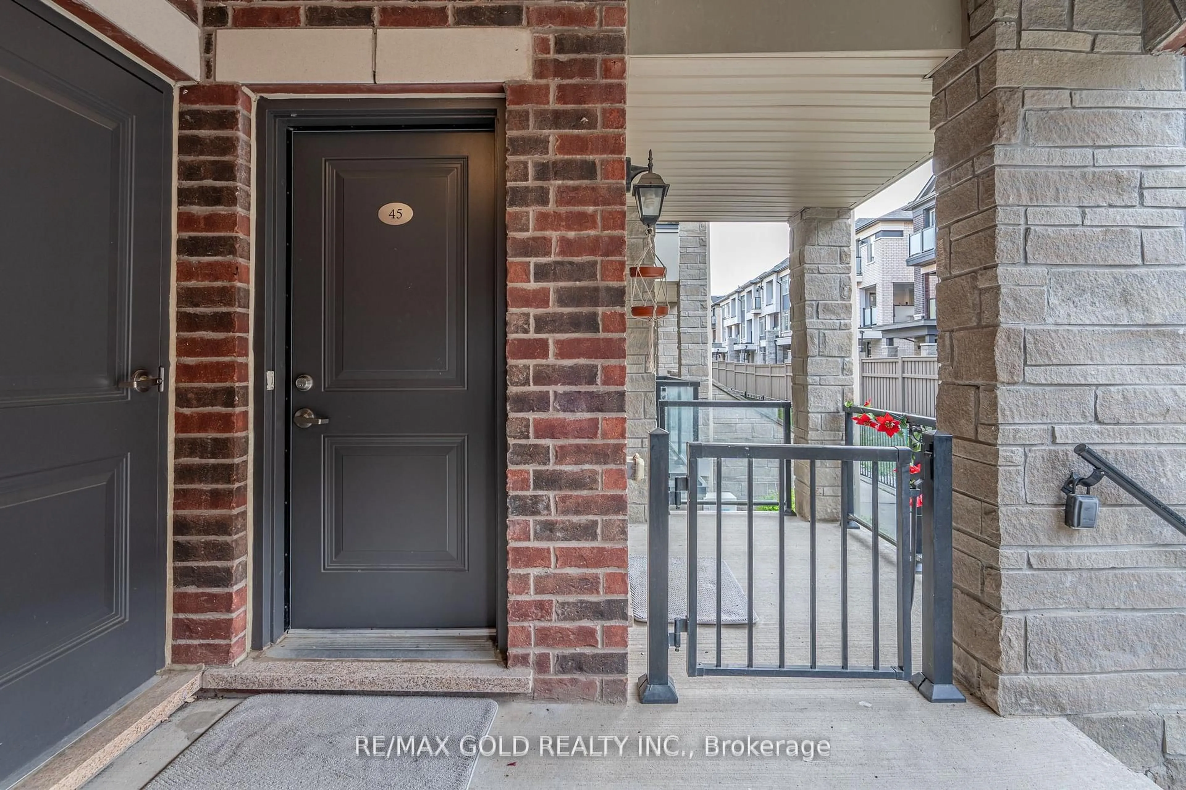 Indoor entryway for 200 Veterans Dr #45, Brampton Ontario L7A 4S6