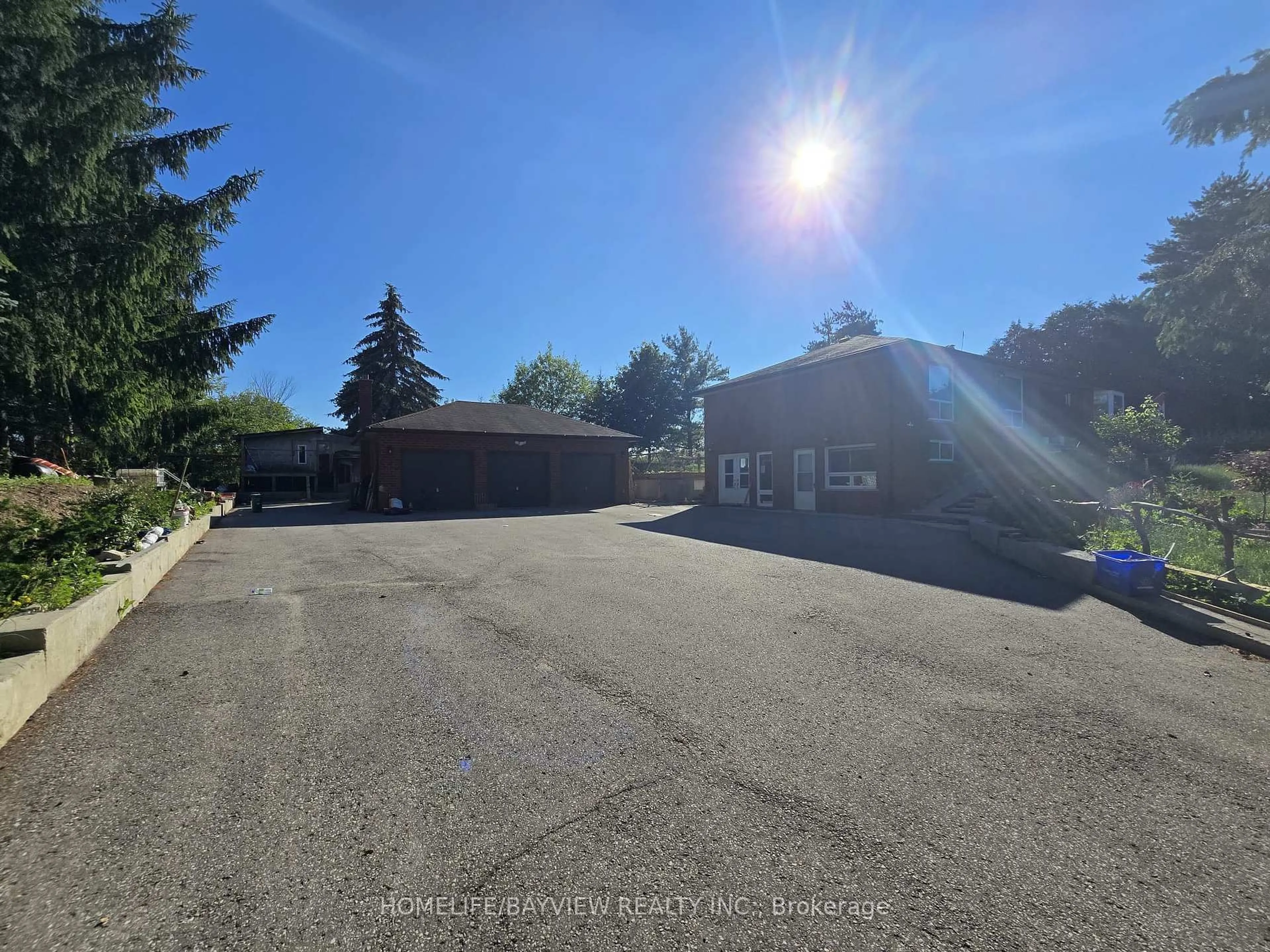 A pic from outside/outdoor area/front of a property/back of a property/a pic from drone, unknown for 15246 The Gore Rd, Caledon Ontario L7C 3E4