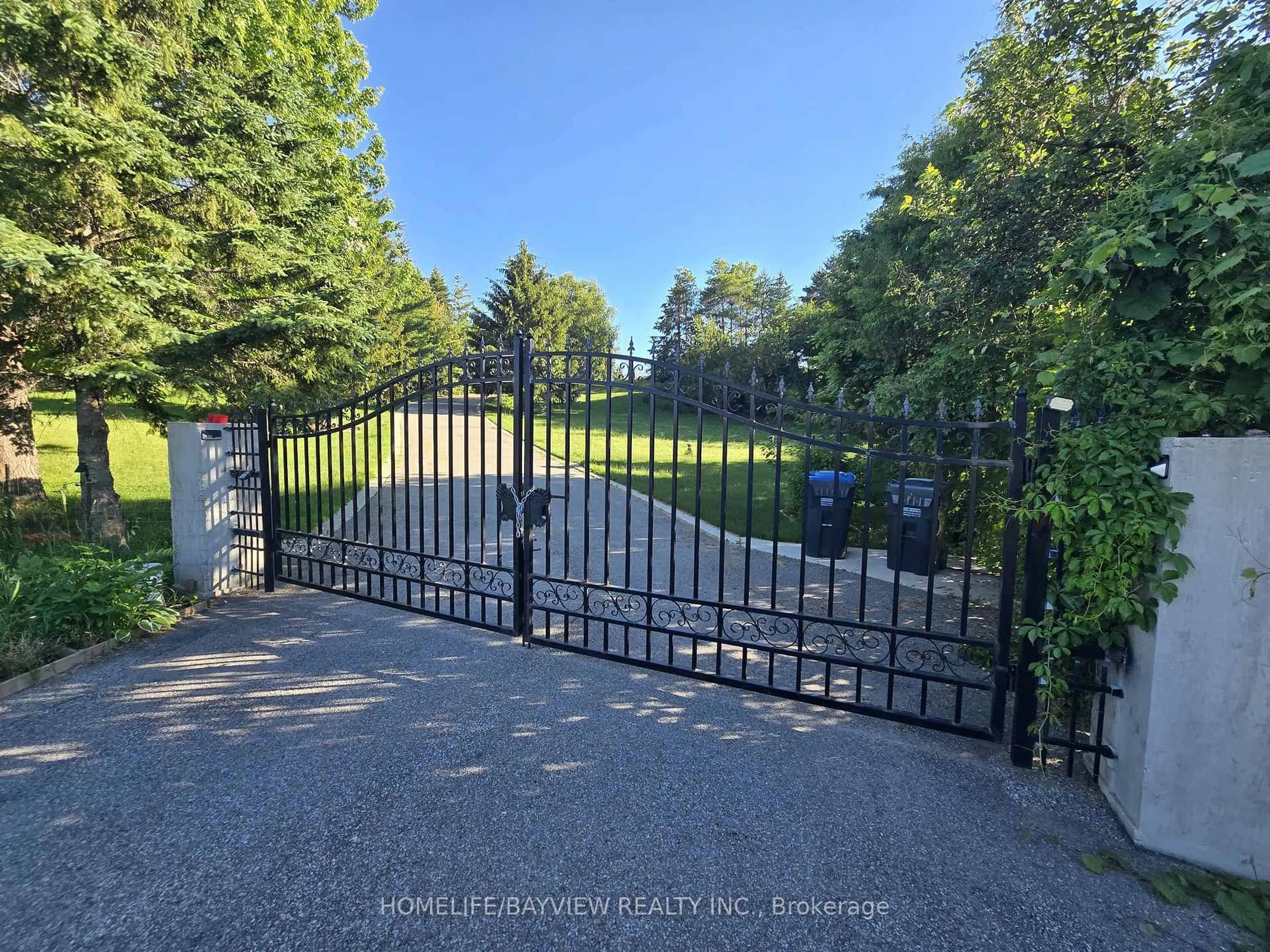 A pic from outside/outdoor area/front of a property/back of a property/a pic from drone, street for 15246 The Gore Rd, Caledon Ontario L7C 3E4