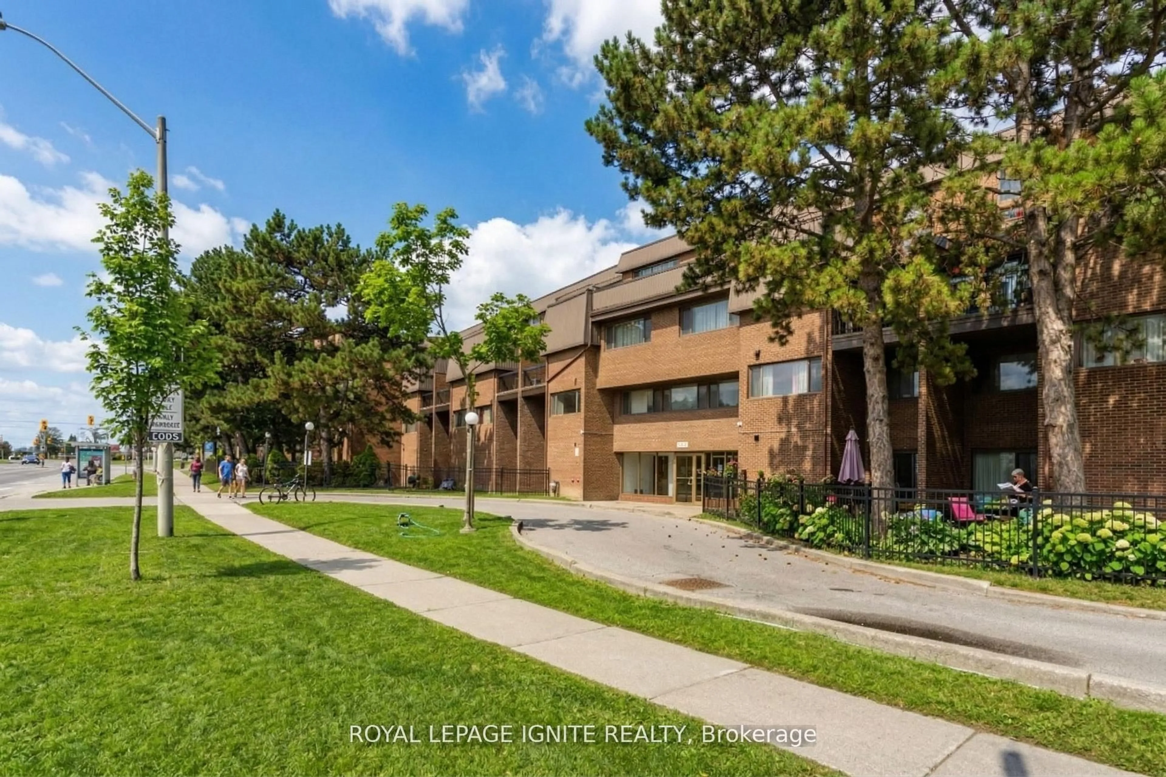 Unknown for 3455 Morning Star Dr #211, Mississauga Ontario L4T 3T9