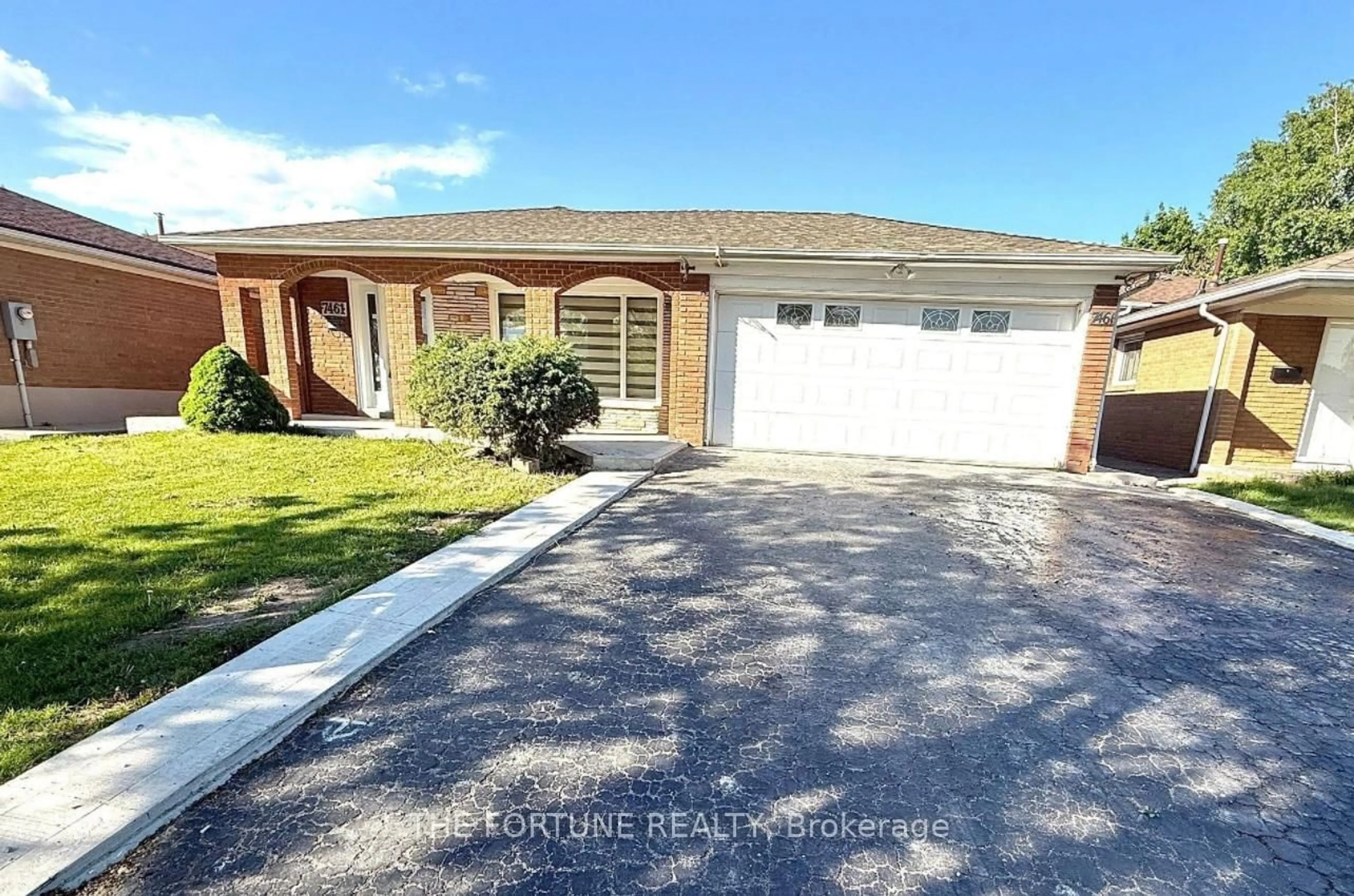 Unknown for 7461 Netherwood Rd, Mississauga Ontario L4T 2N7
