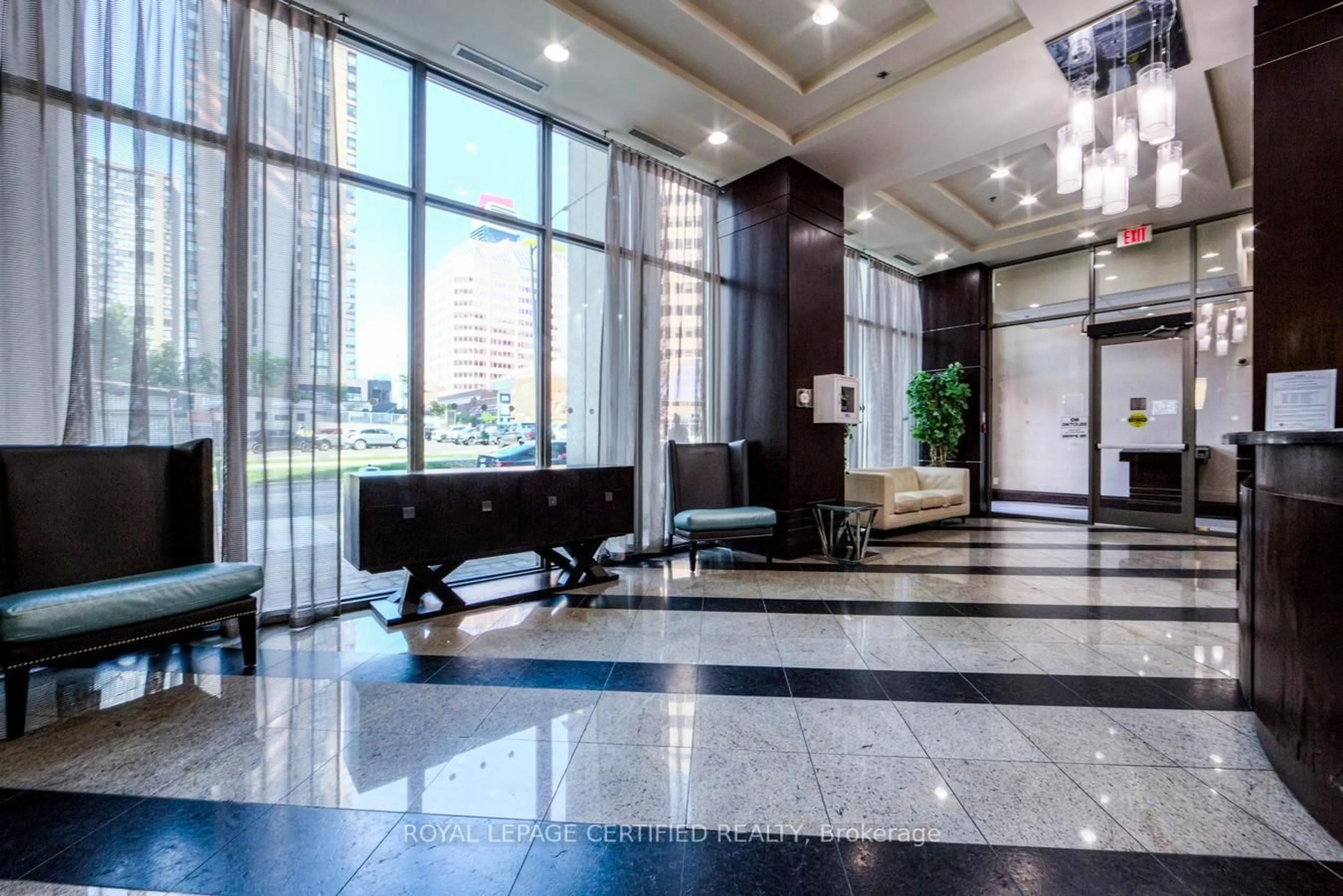Lobby for 208 Enfield Pl #3301, Mississauga Ontario L5B 0G8