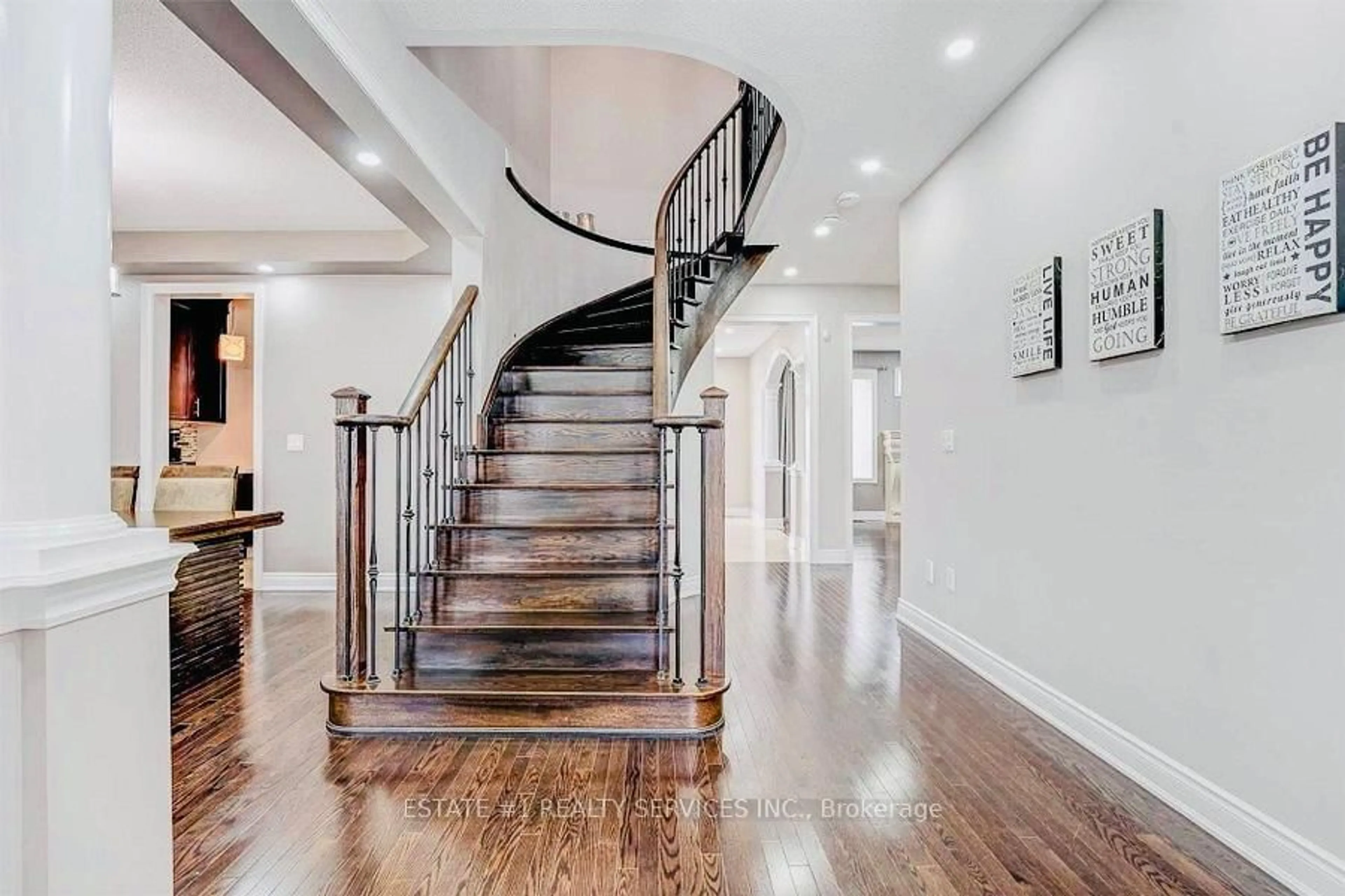 Stairs for 20 Maybeck Dr, Brampton Ontario L6X 0Z1