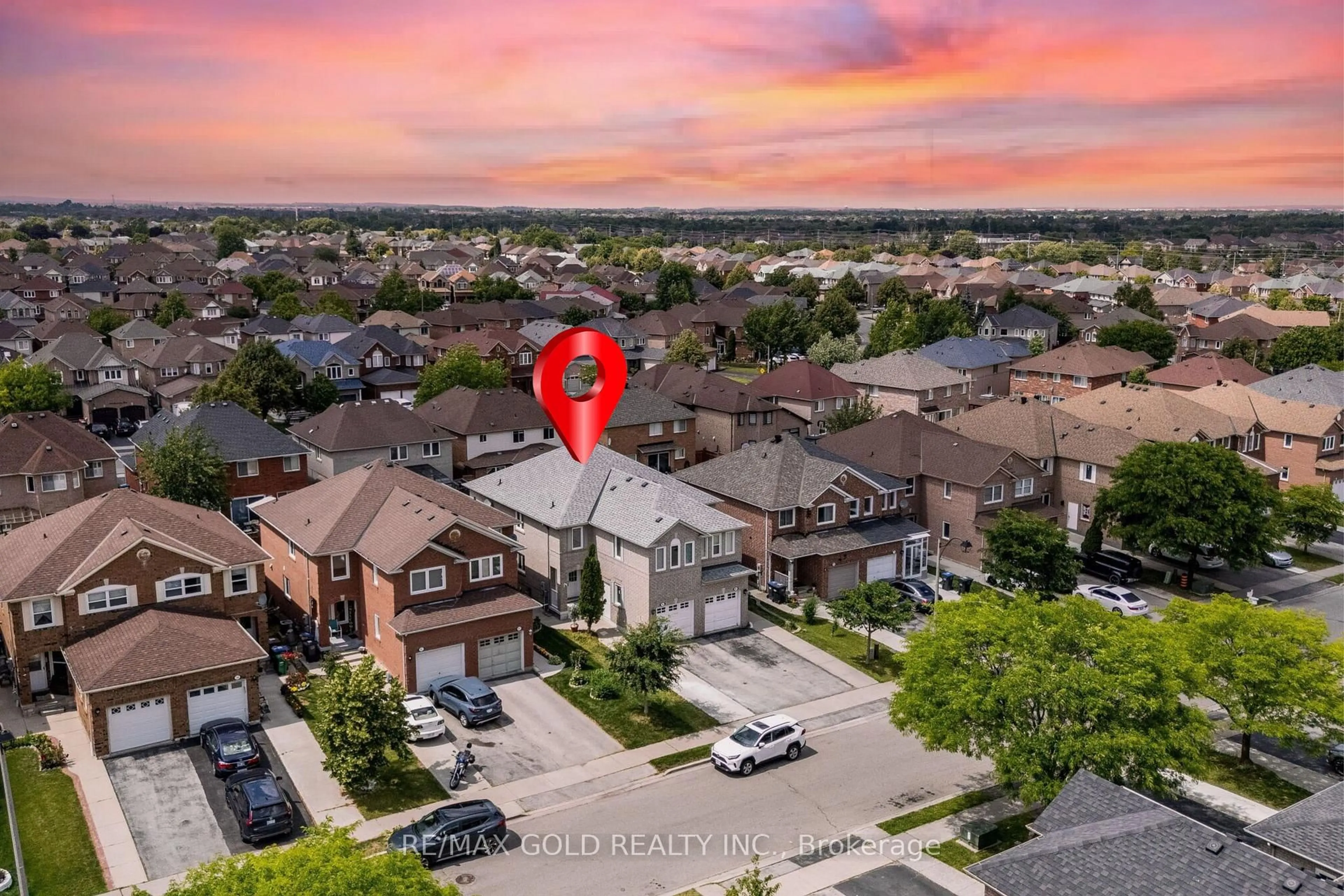 A pic from outside/outdoor area/front of a property/back of a property/a pic from drone, street for 65 Mount Ranier Cres, Brampton Ontario L6R 2L1