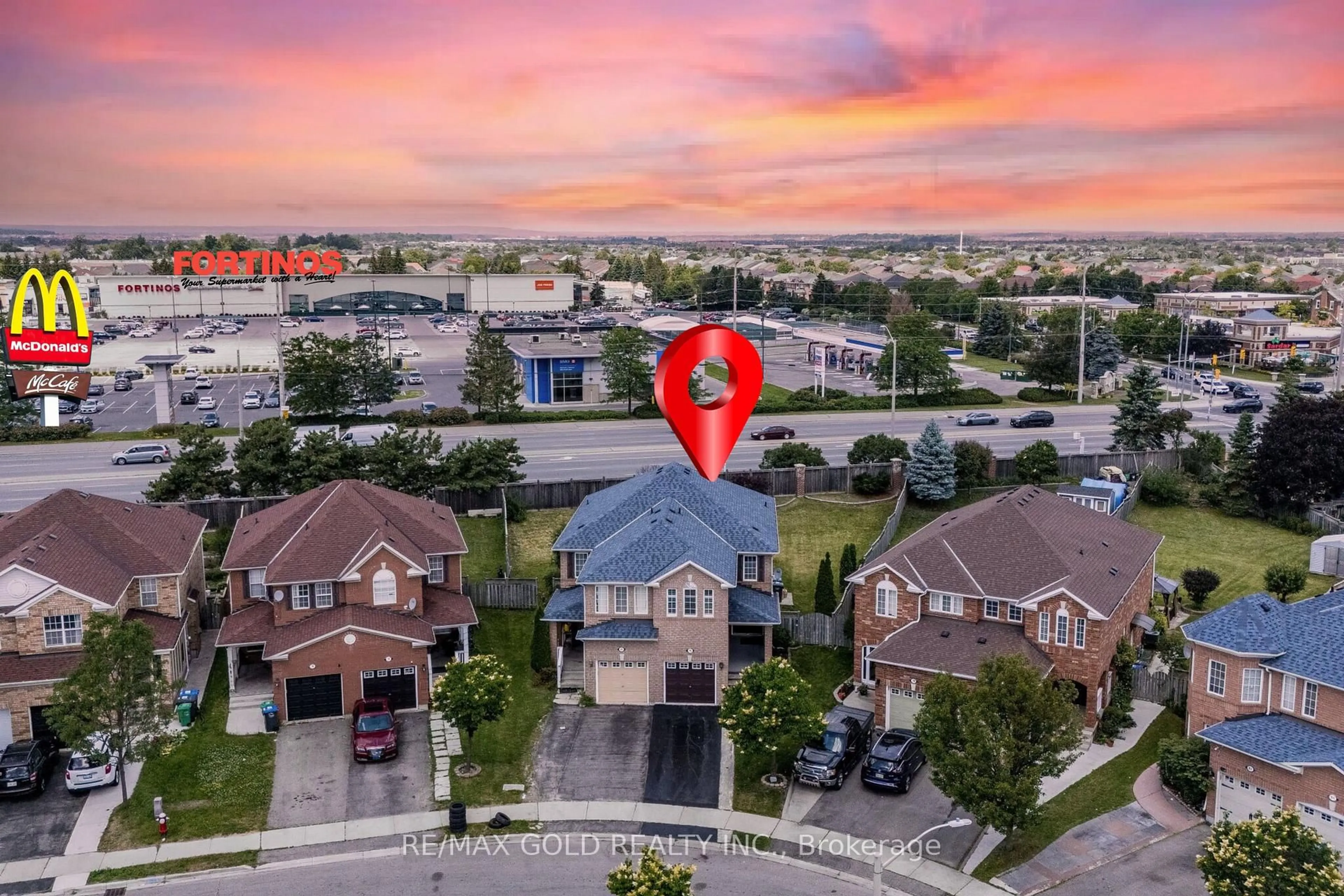 A pic from outside/outdoor area/front of a property/back of a property/a pic from drone, unknown for 76 Secord Cres, Brampton Ontario L6X 4Y8