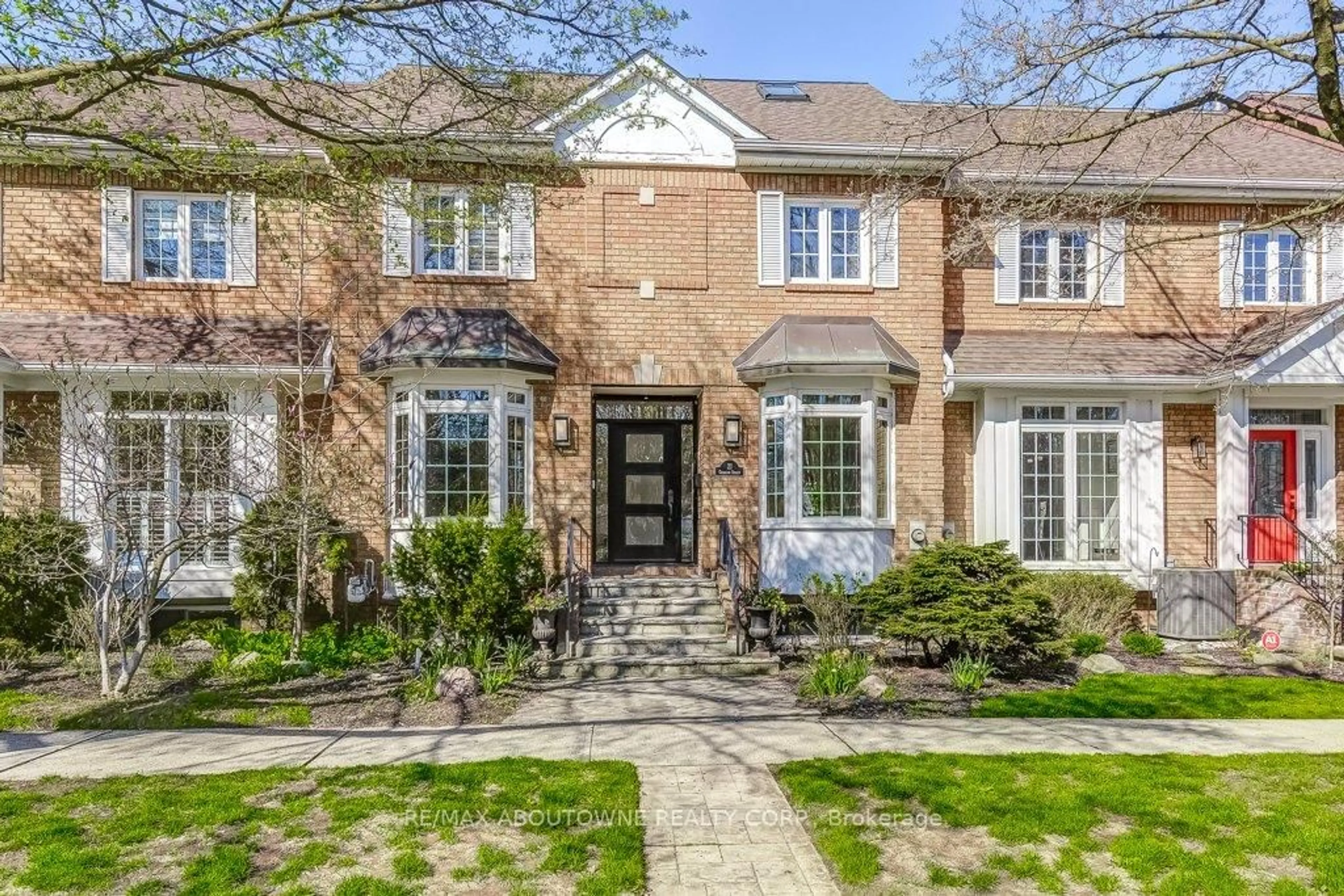 Home with brick exterior material, street for 21 Chisholm St, Oakville Ontario L6K 3W2
