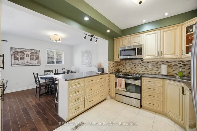 1 Tara Park Crt #1, Brampton 5