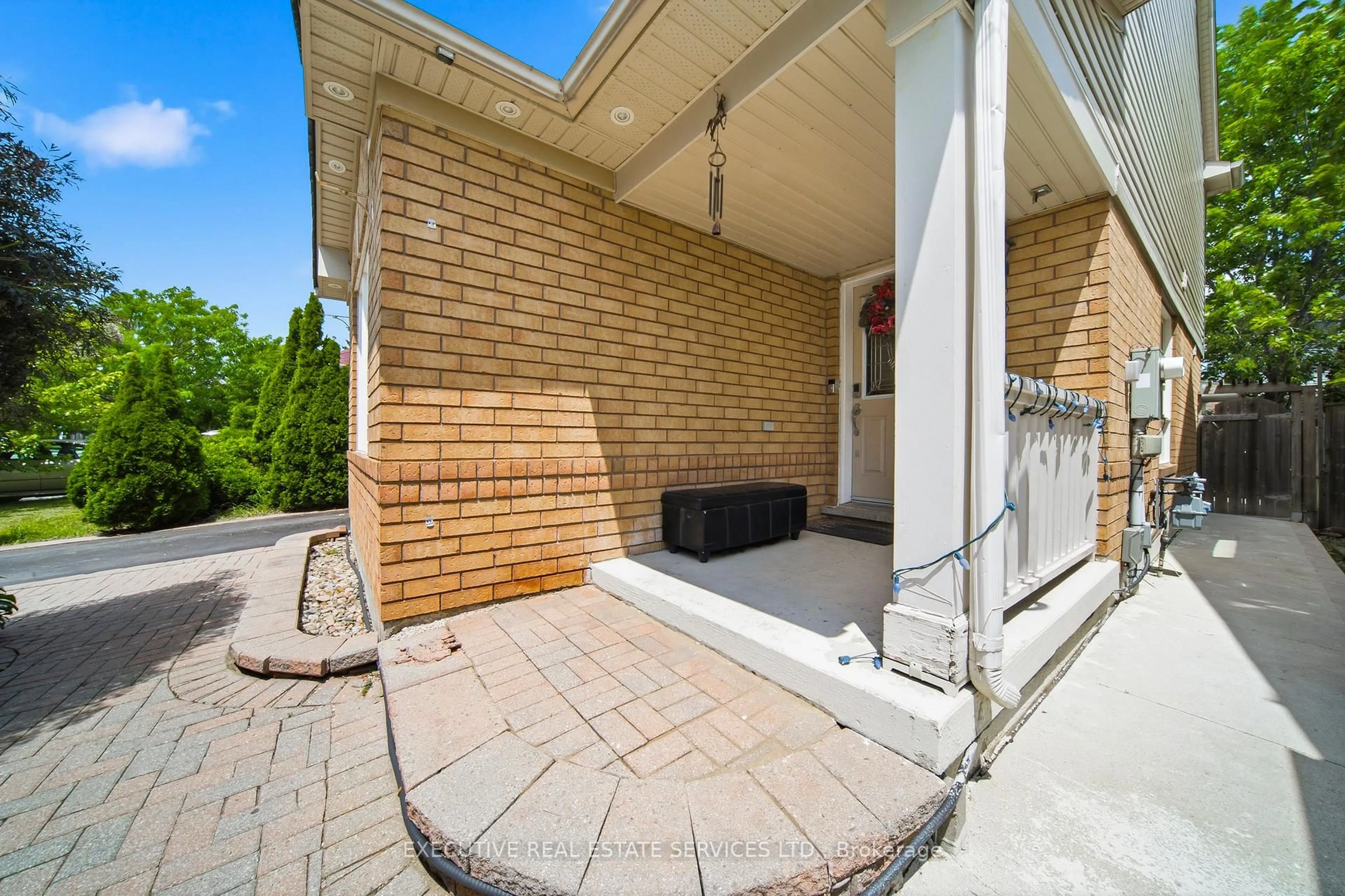 Patio, street for 51 Worthington Ave, Brampton Ontario L7A 1M9