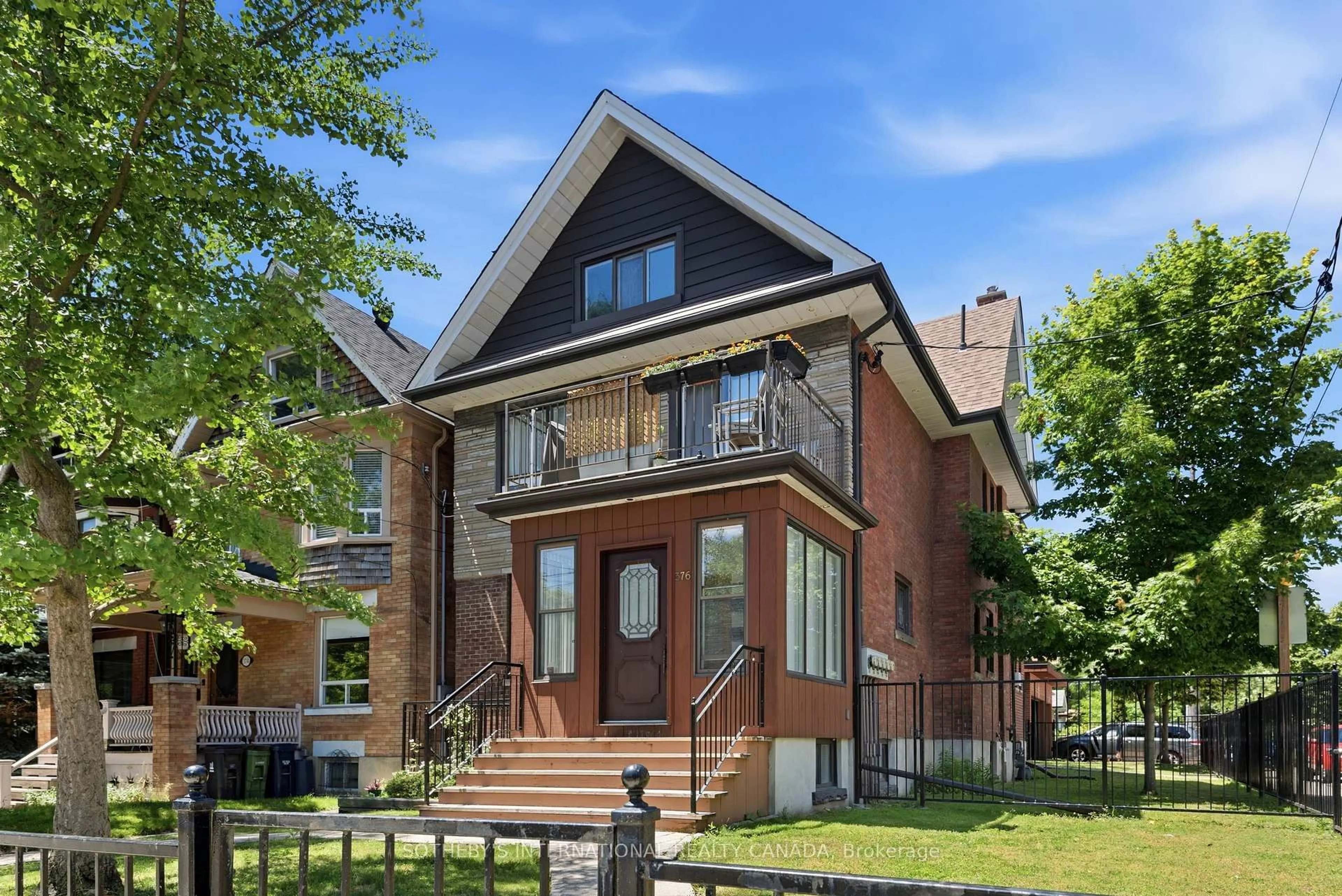 Home with brick exterior material, street for 376 Sunnyside Ave, Toronto Ontario M6R 2R8