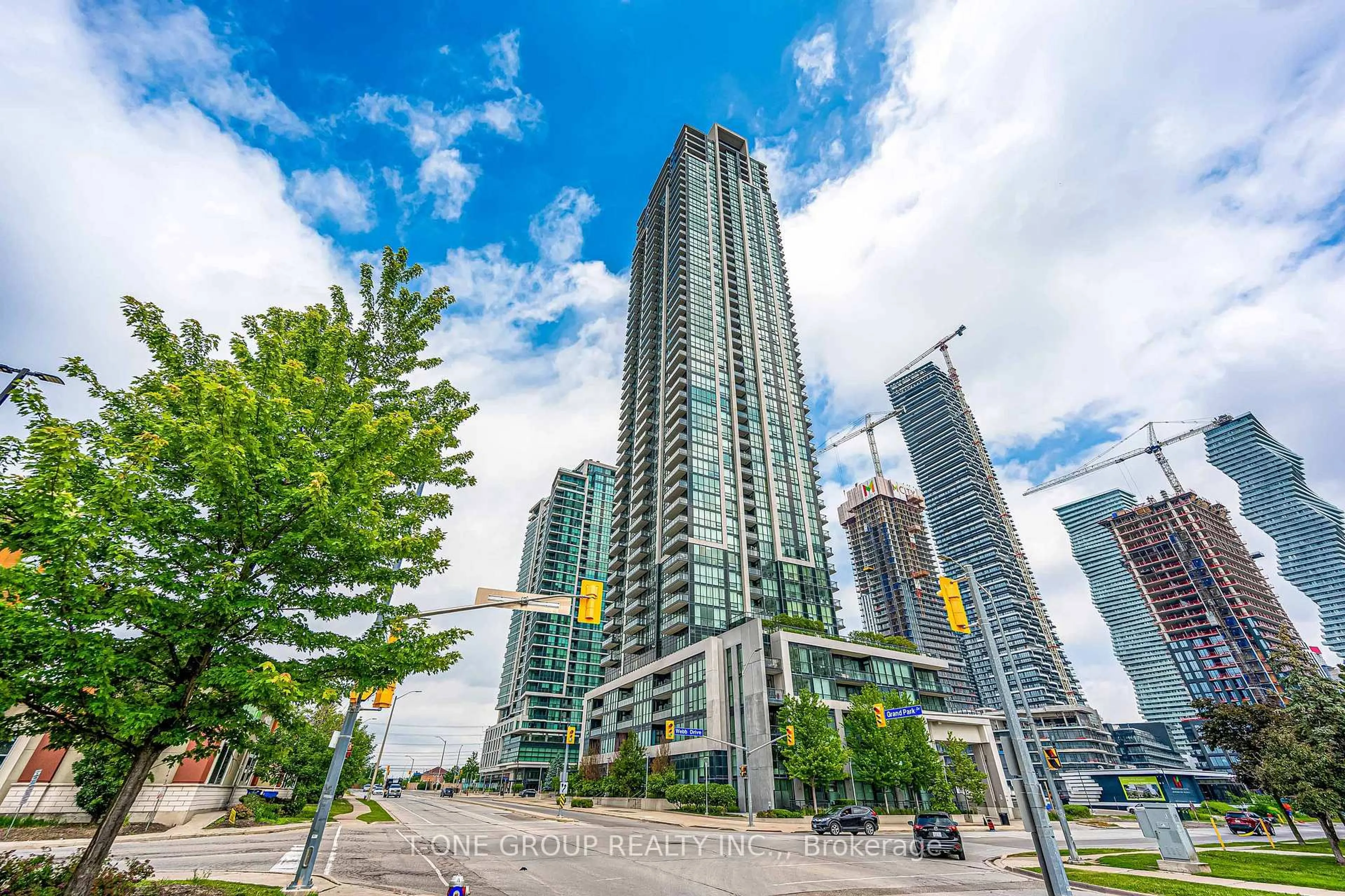 Patio, street for 3975 Grand Park Dr #801, Mississauga Ontario L5B 0K4