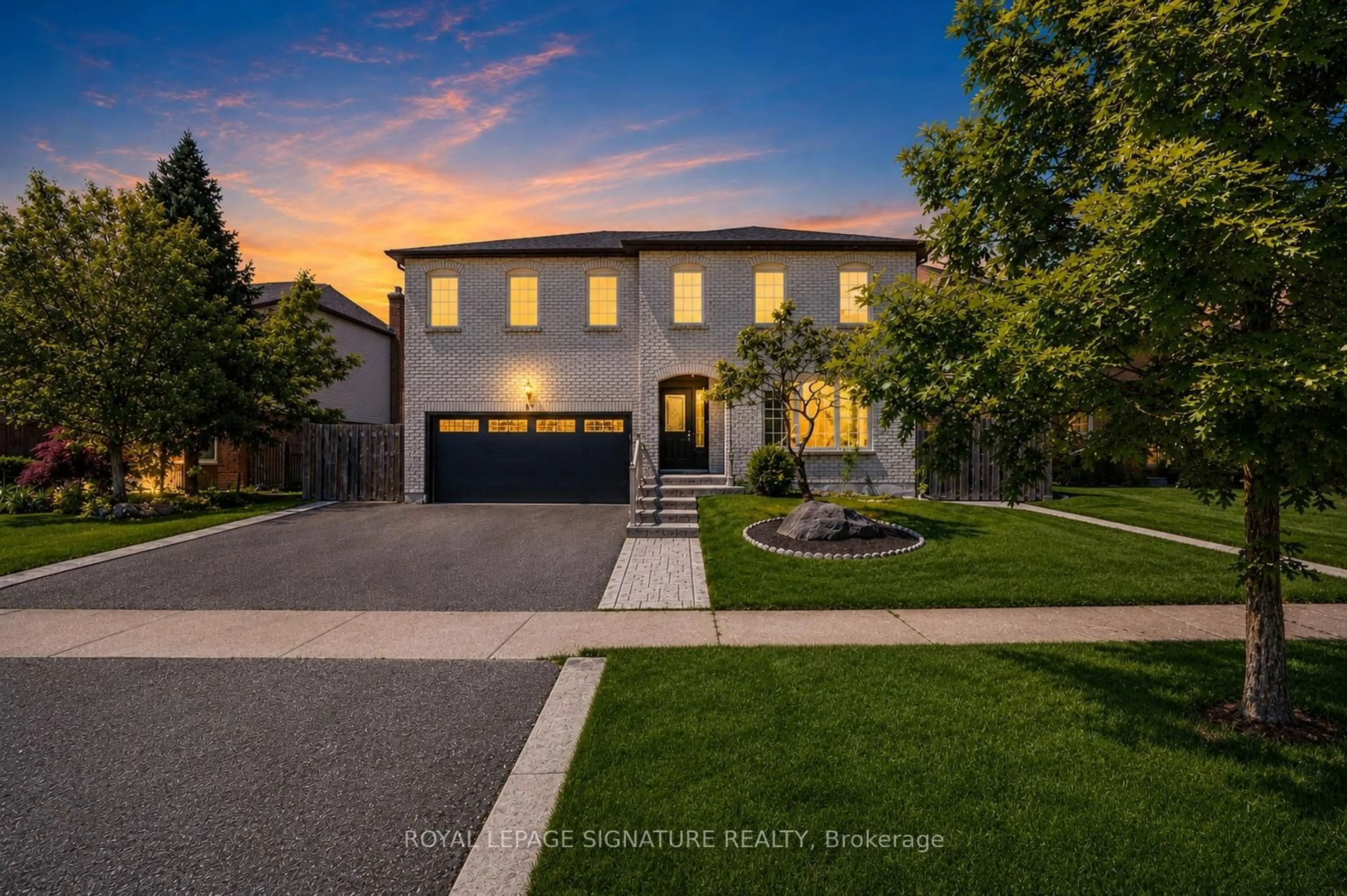A pic from outside/outdoor area/front of a property/back of a property/a pic from drone, street for 13 Jaffa Dr, Brampton Ontario L6S 4C7