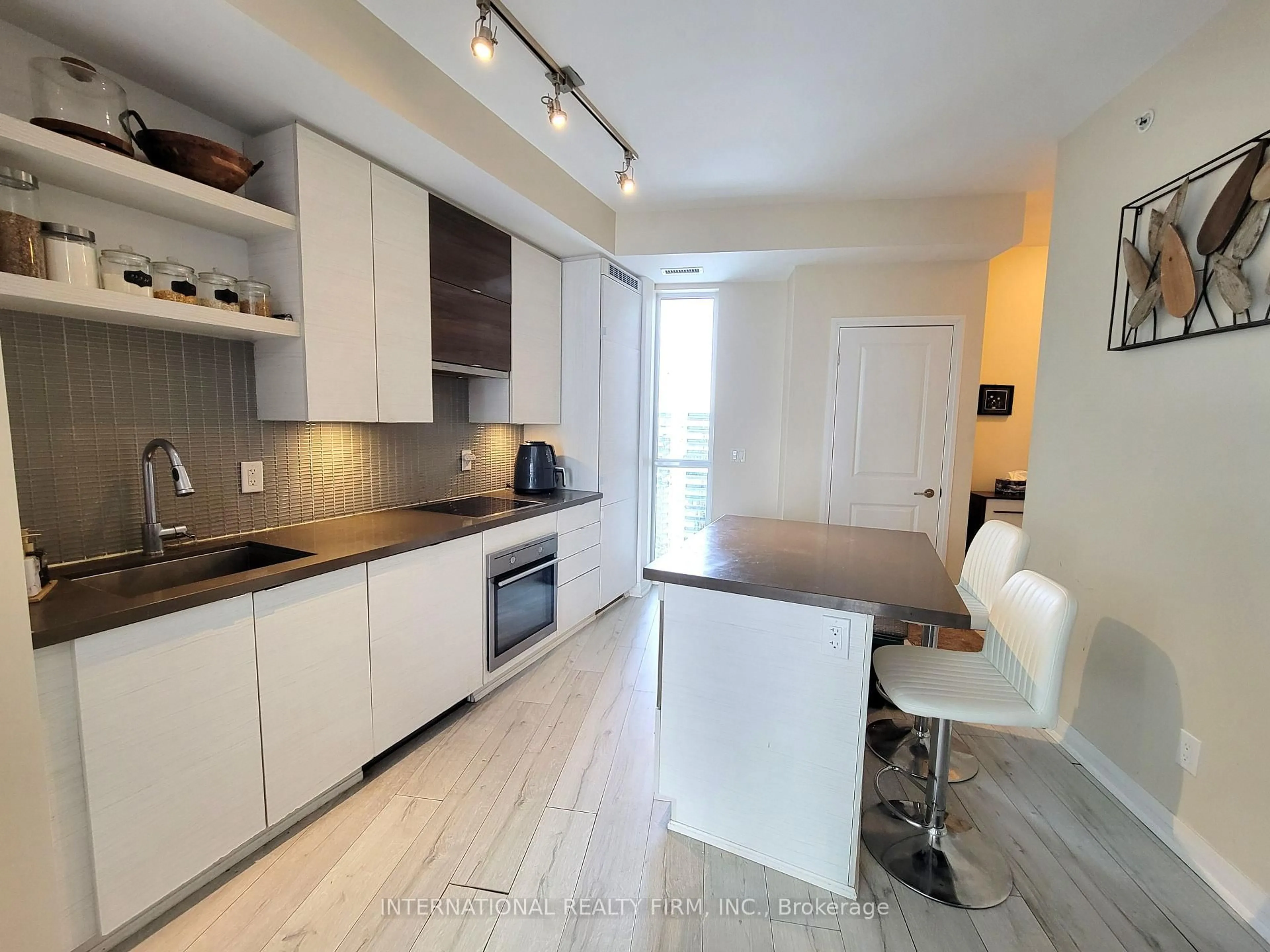 Open concept kitchen, unknown for 59 Annie Craig Dr #3107, Toronto Ontario M8V 0C4