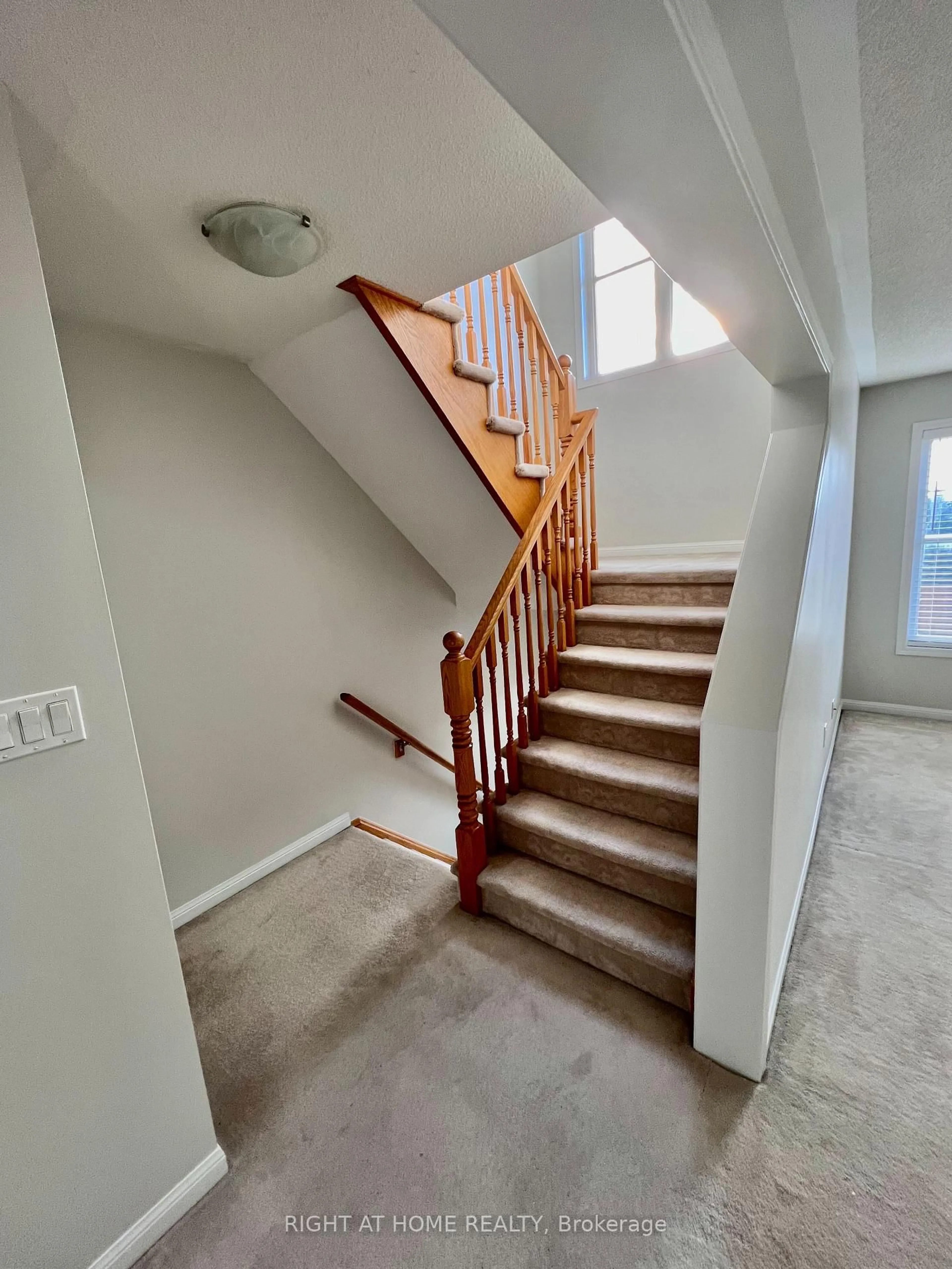 Stairs for 2385 COHO Way, Oakville Ontario L6M 0G6