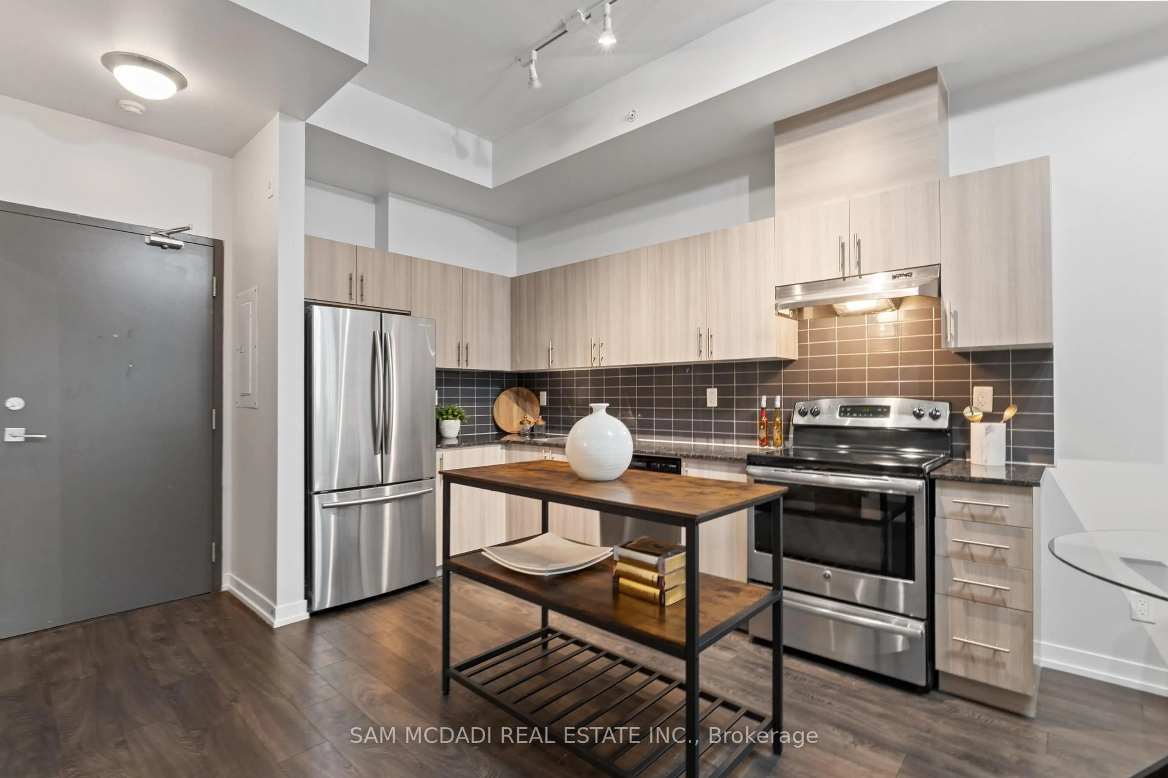 Open concept kitchen, unknown for 1284 Guelph Line ##115, Burlington Ontario L7P 0T9