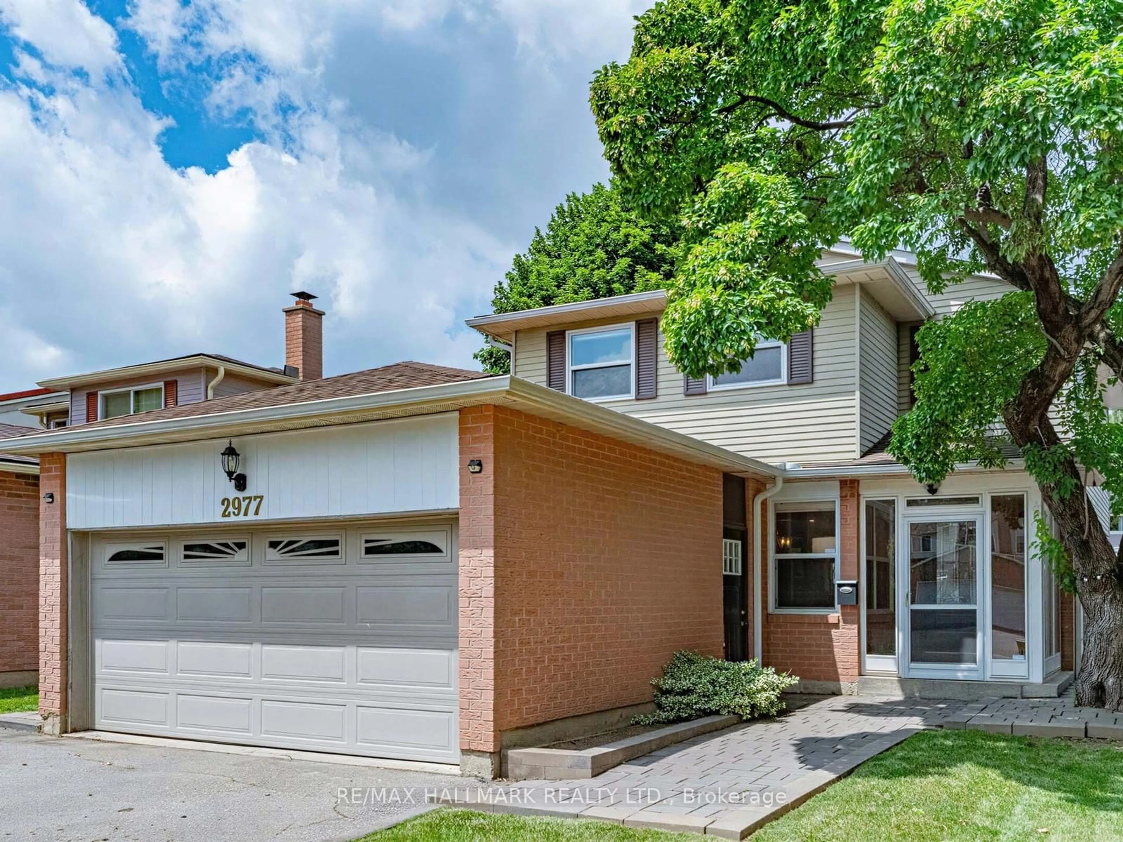 Home with brick exterior material, street for 2977 Keynes Cres, Mississauga Ontario L5N 2Z9