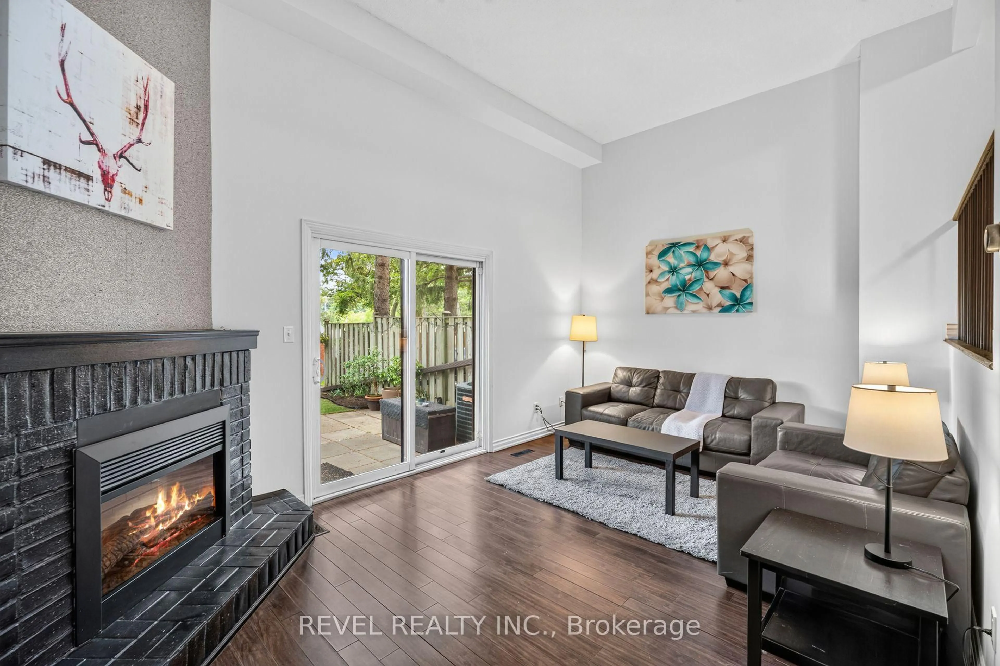 Living room with furniture, unknown for 3360 Council Ring Rd #57, Mississauga Ontario L5L 2E4
