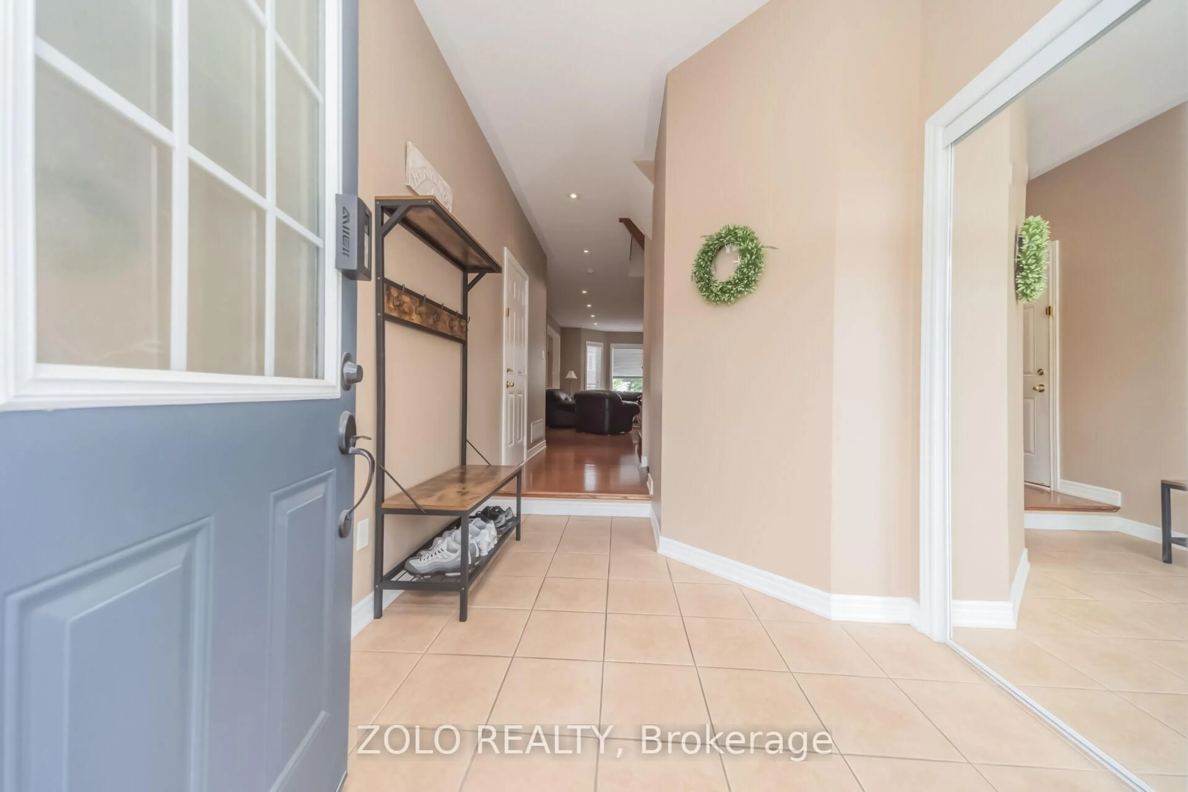 Indoor entryway for 3 Tennant Dr, Brampton Ontario L6R 0E5