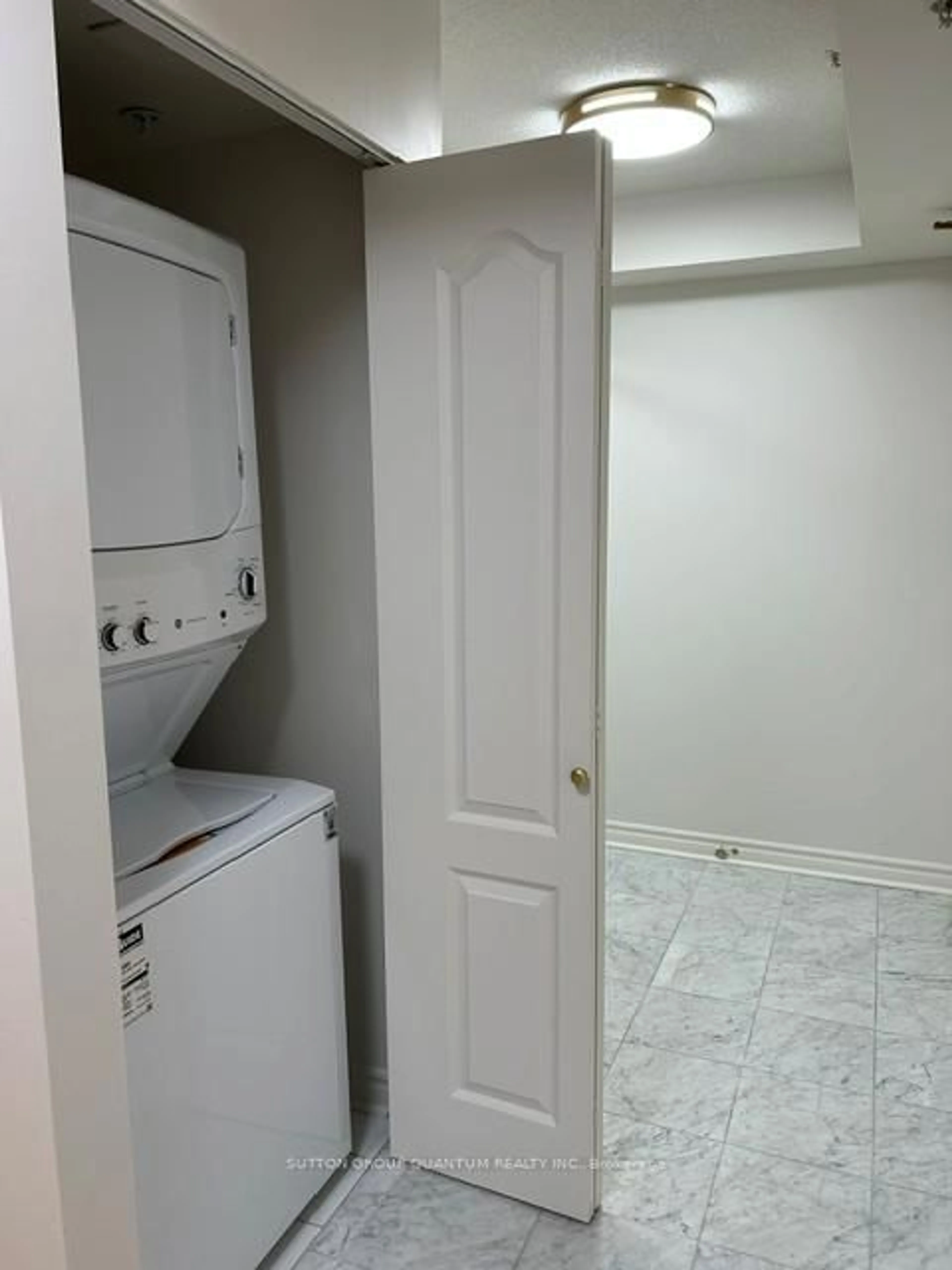 Laundry room for 350 Princess Royal Dr #1103, Mississauga Ontario L5B 4N1