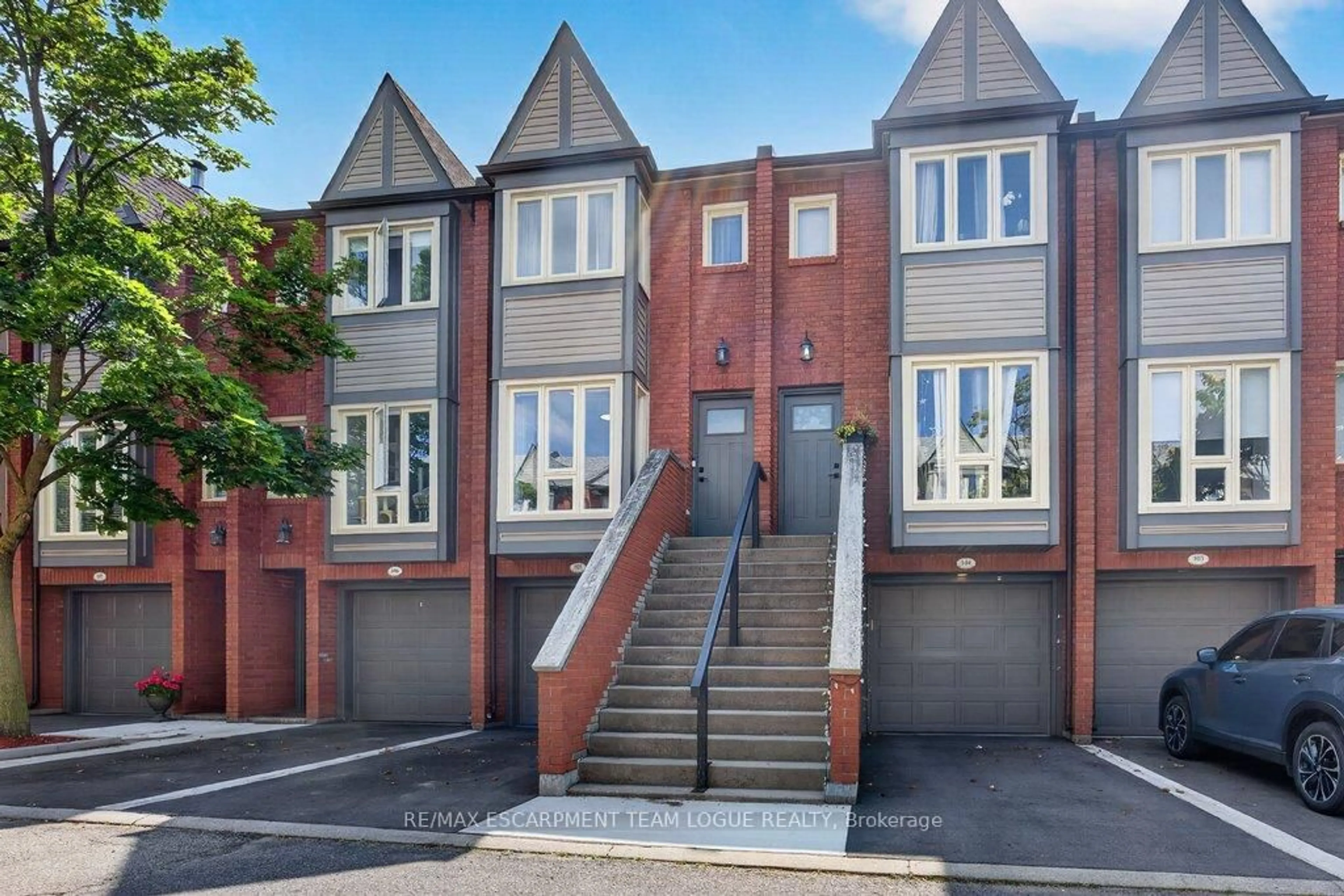 Unknown for 895 MAPLE Ave #105, Burlington Ontario L7S 2H7