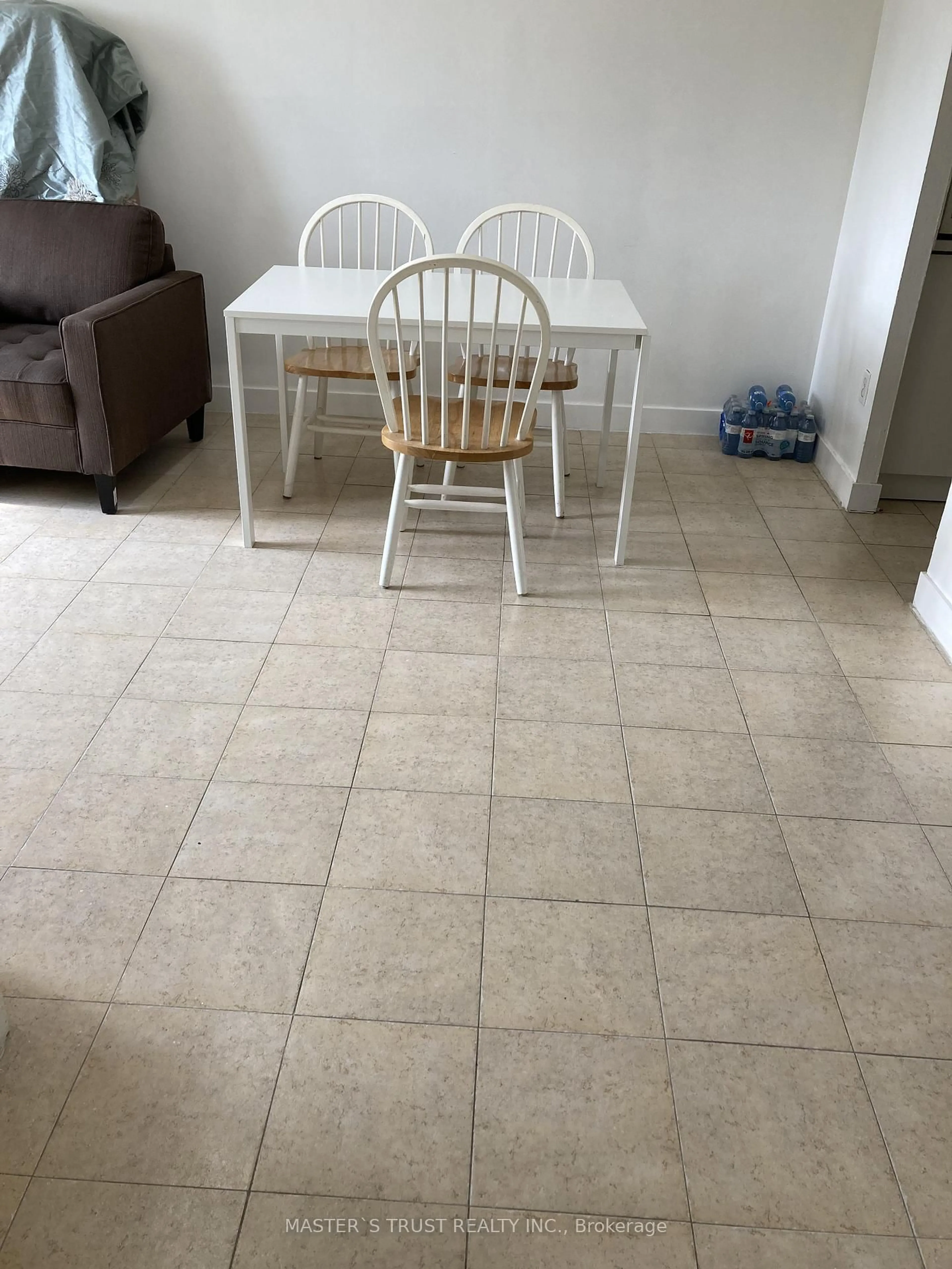A pic of a room for 940 Caledonia Rd #908, Toronto Ontario M6B 3Y4