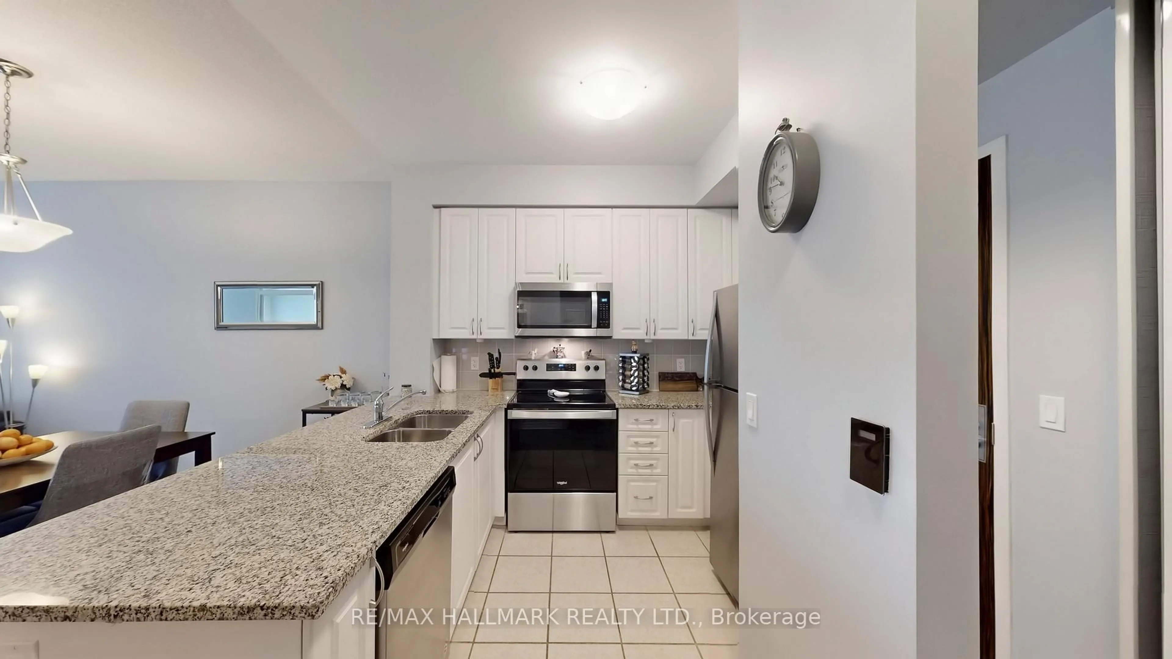 Standard kitchen, ceramic/tile floor for 349 Rathburn Rd #910, Mississauga Ontario L5B 0G9