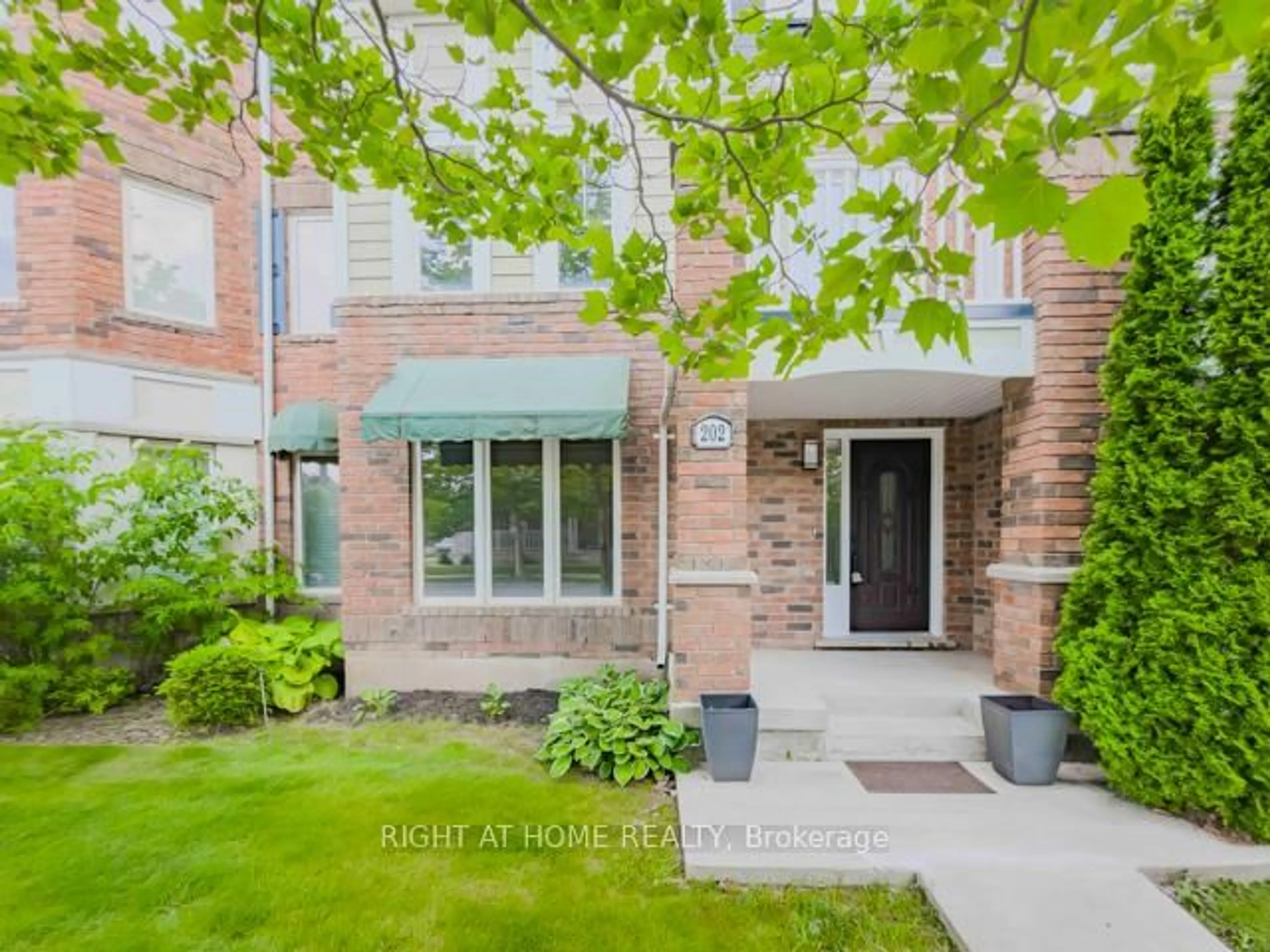 Unknown for 202 Magurn Gate, Milton Ontario L9T 7B4