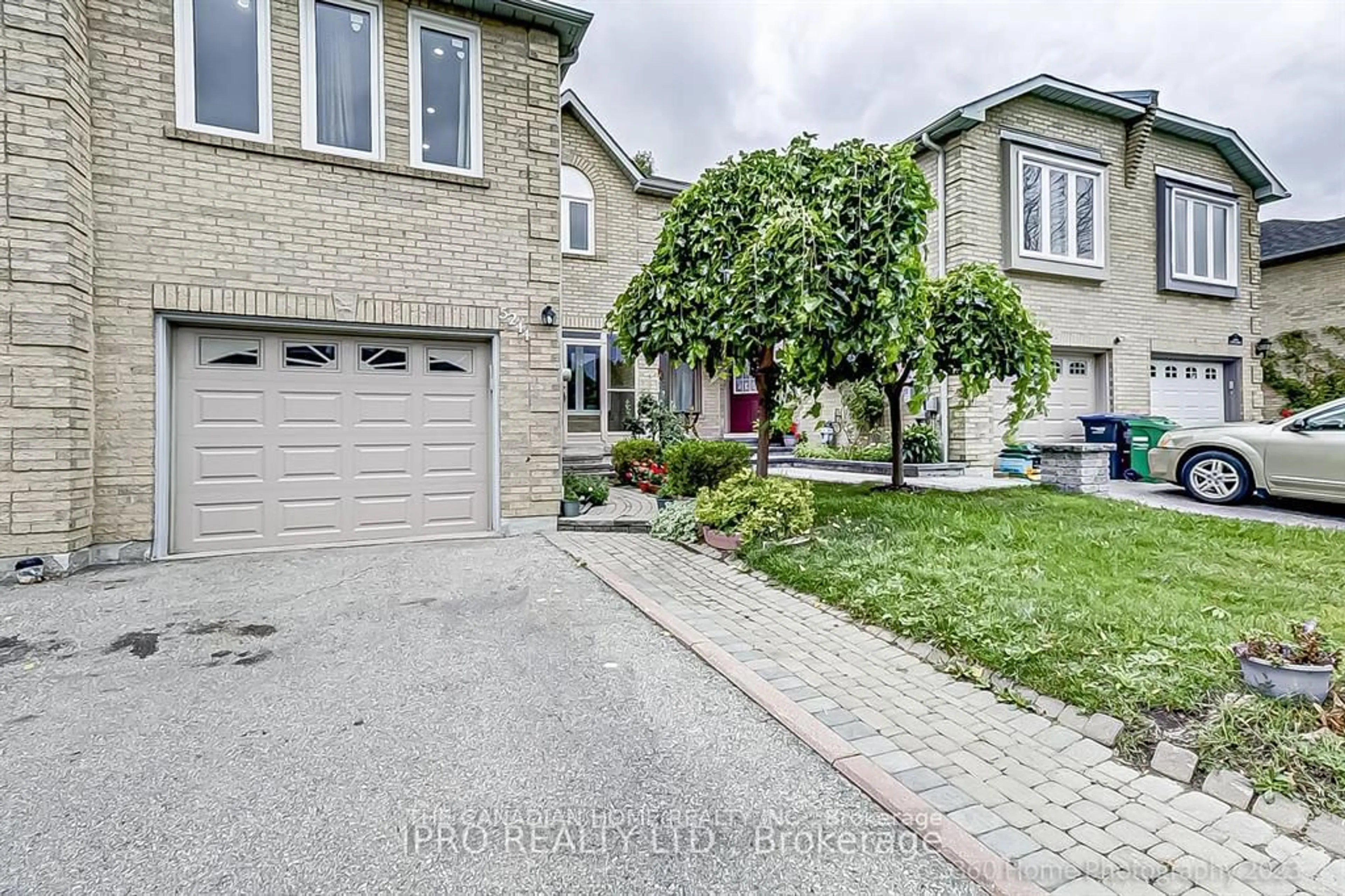 Home with brick exterior material, street for 5244 Cinnamon Rd, Mississauga Ontario L5V 1T3