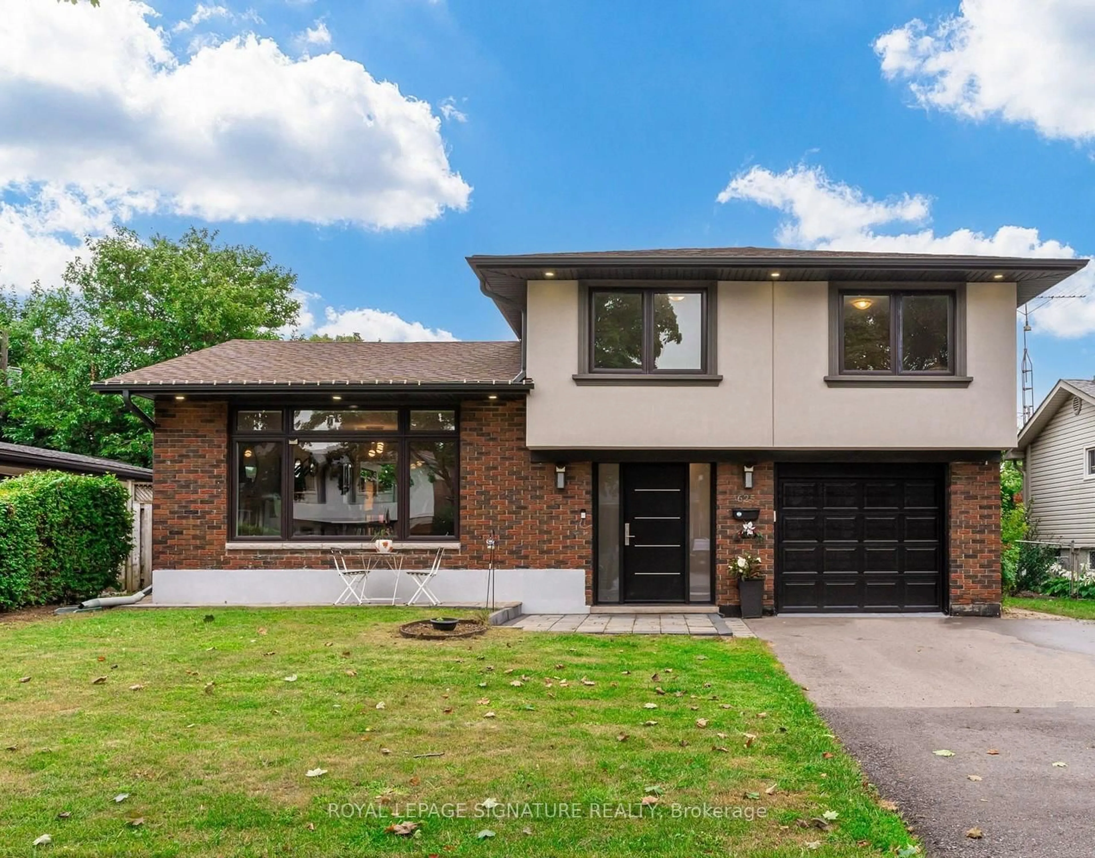 Home with brick exterior material, street for 625 Braemore Rd, Burlington Ontario L7N 3E6