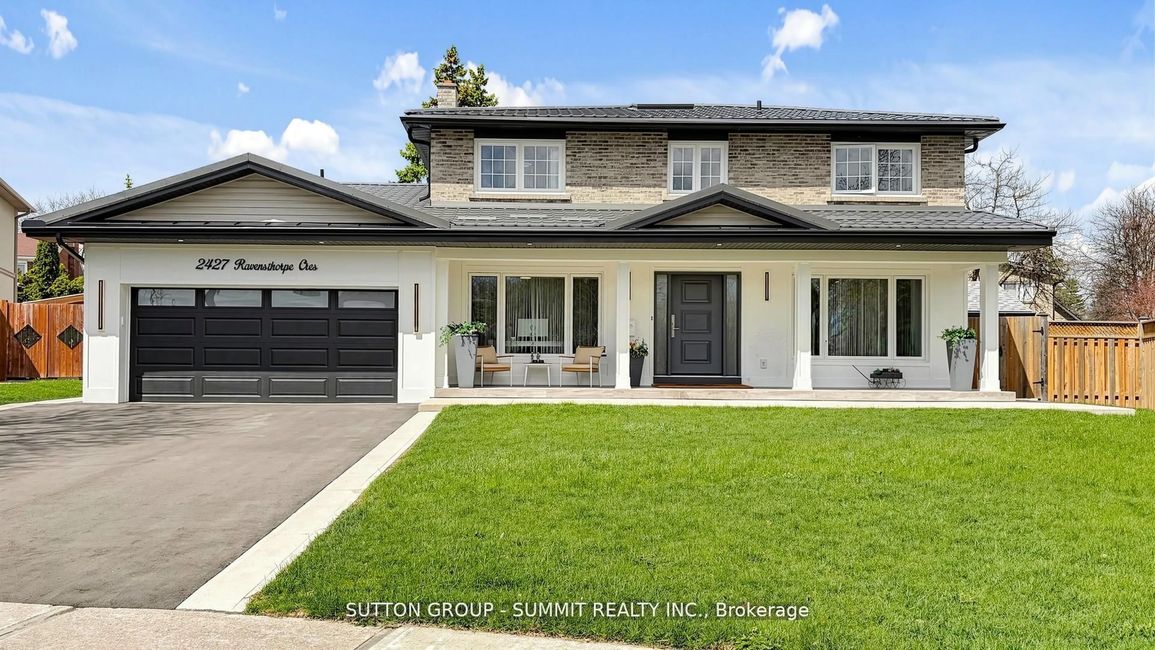 Home with vinyl exterior material, street for 2427 Ravensthorpe Cres, Mississauga Ontario L5C 2Y4